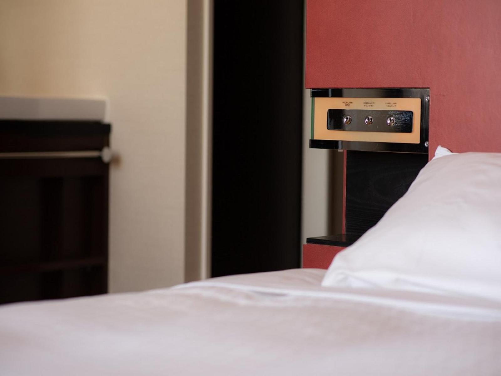 Double Room with Small Double Bed - Smoking - Photo 3