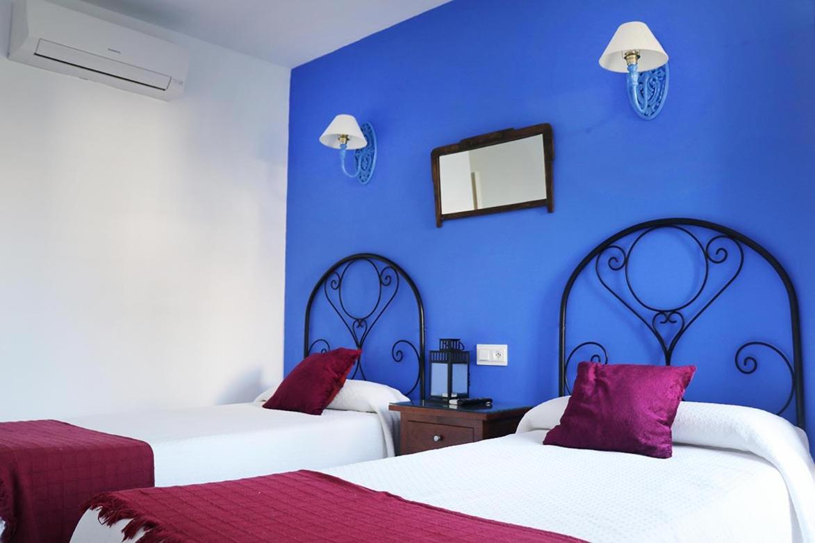 Budget Double Room photo 2