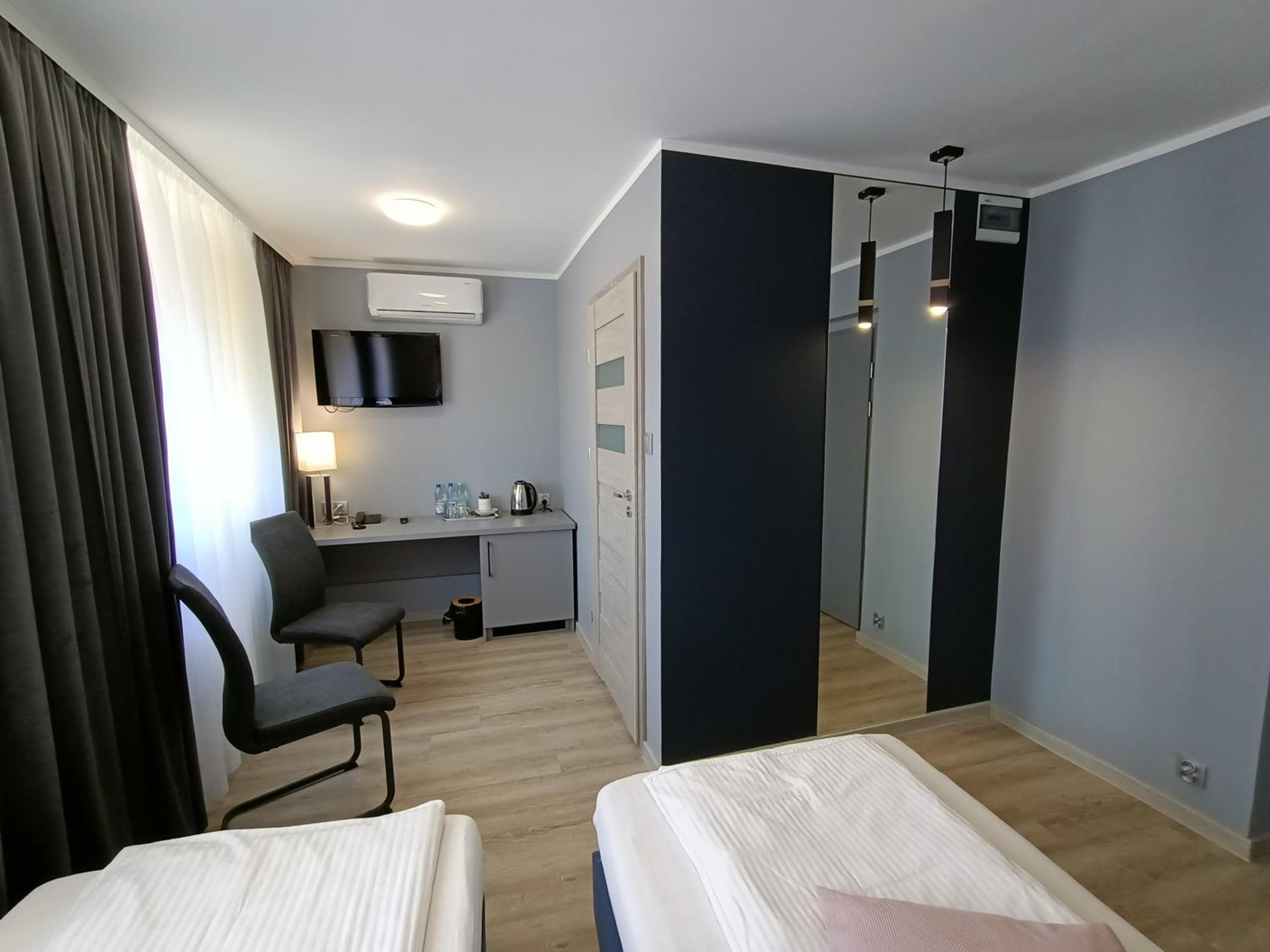 Deluxe Twin Room - Photo 3