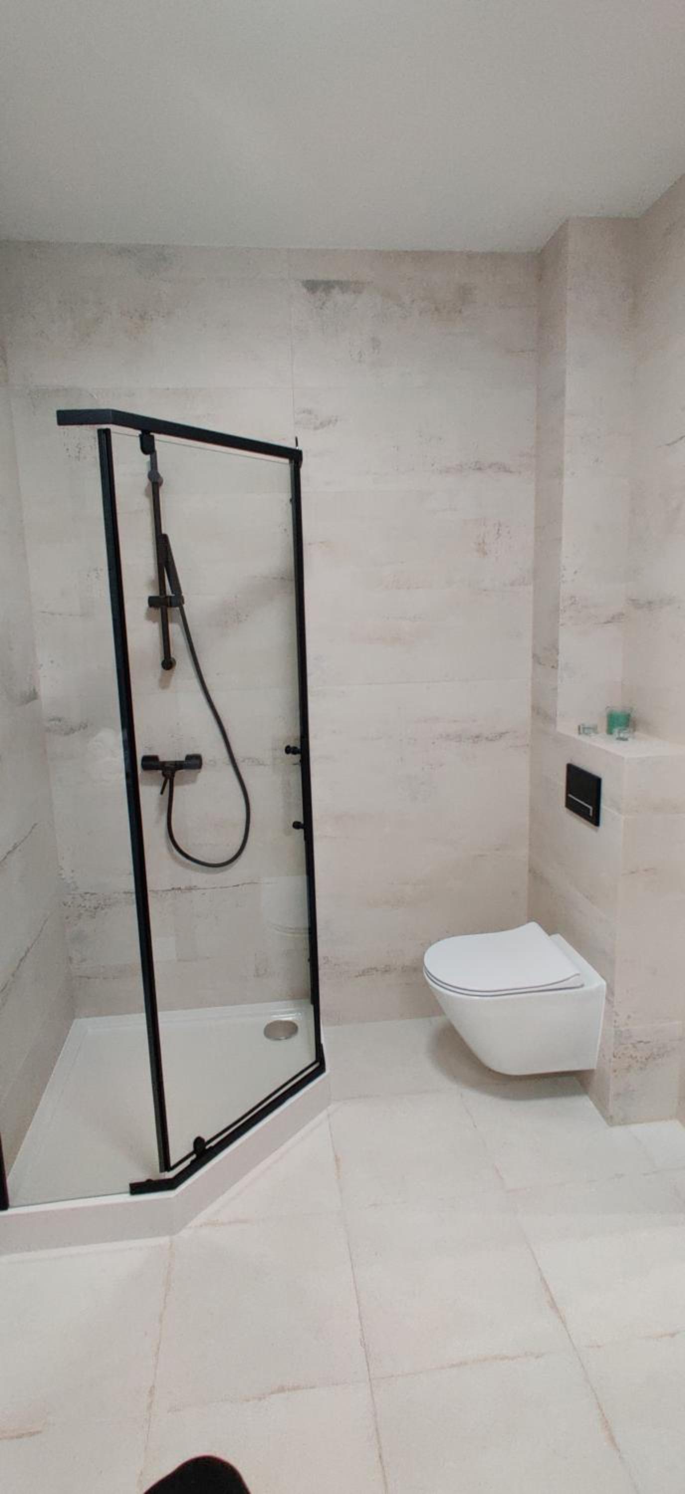 One-Bedroom Apartment - Photo 4