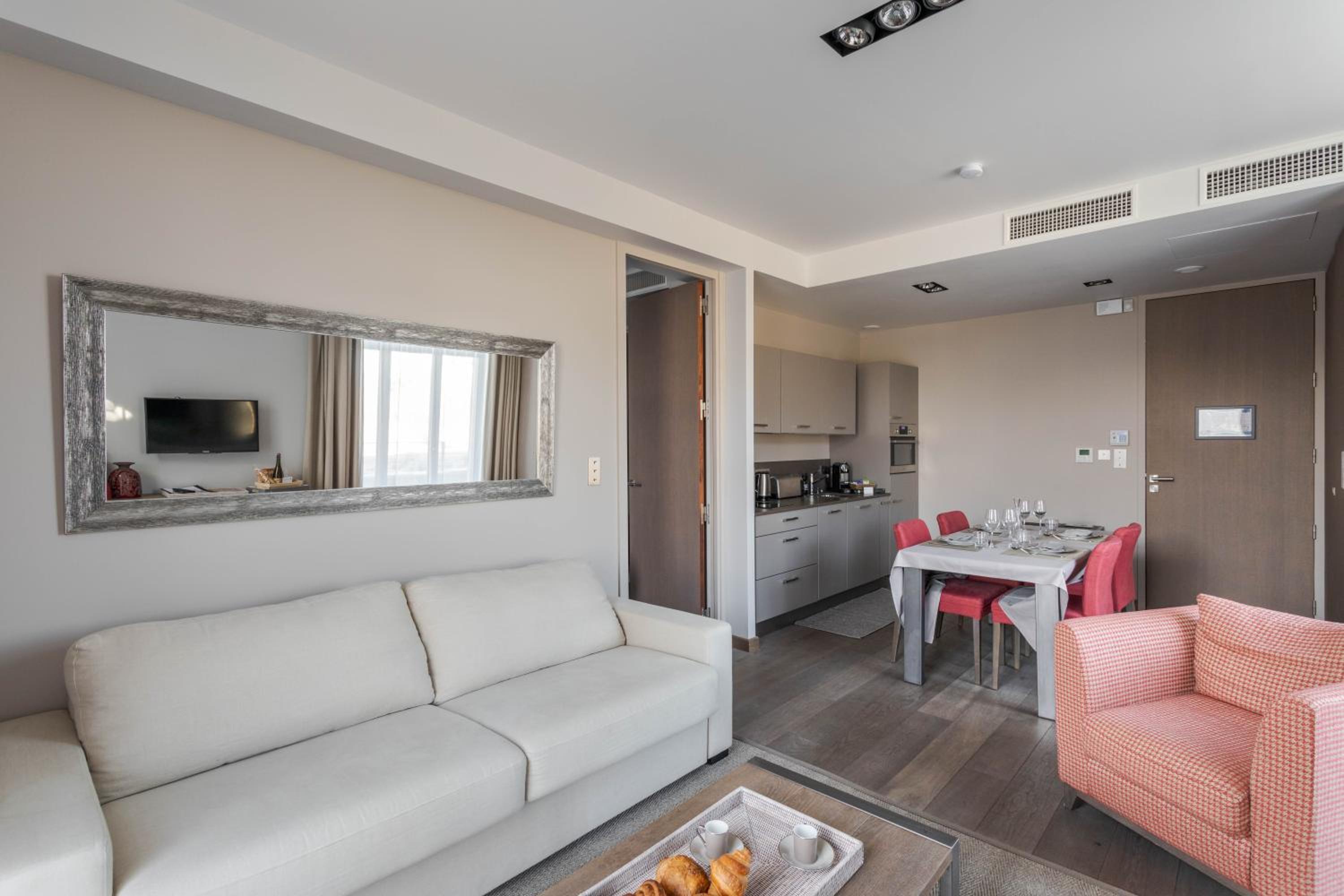 Superior Apartment (4 Adults) photo 3