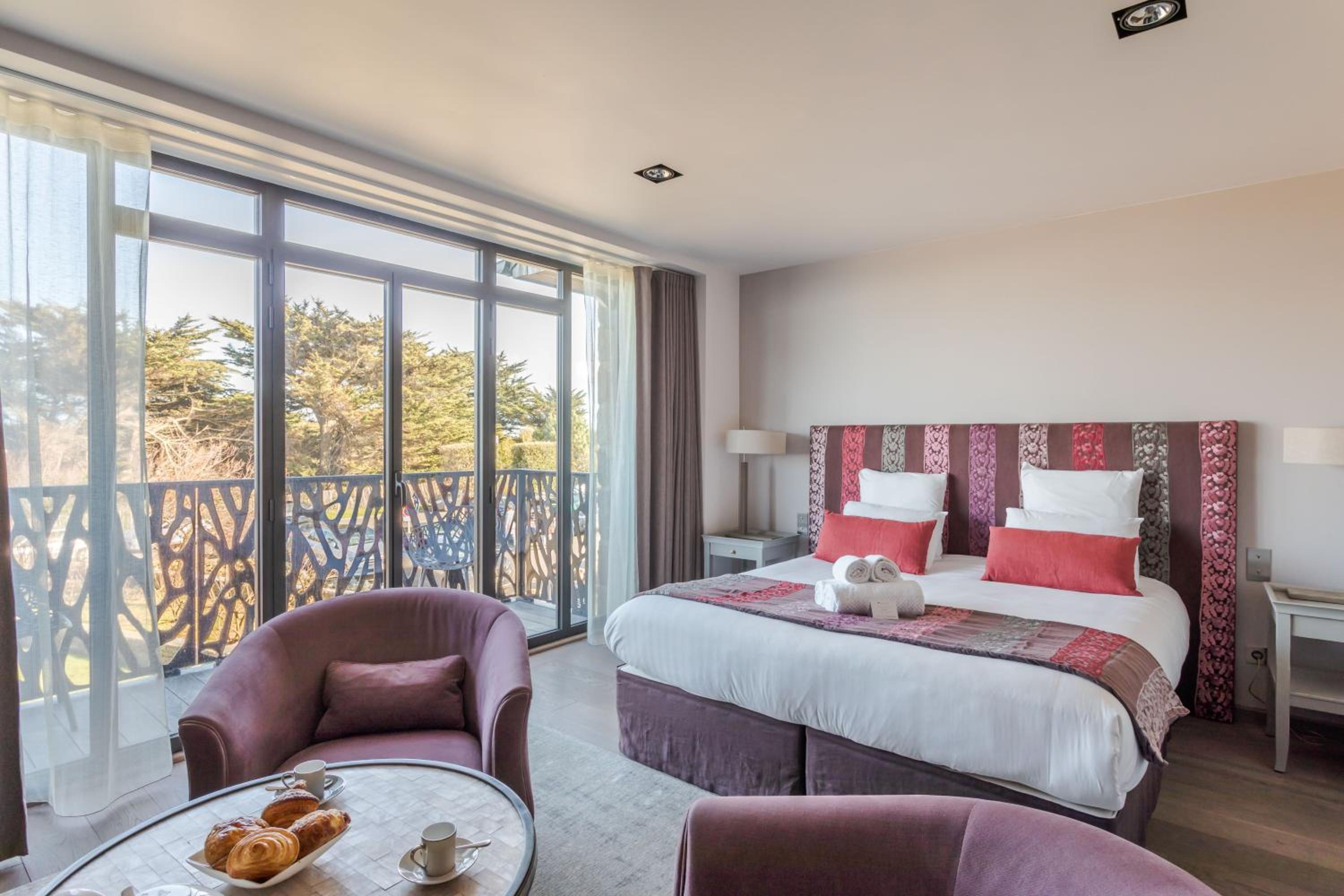Double Room with Balcony and Lateral Sea View photo 2