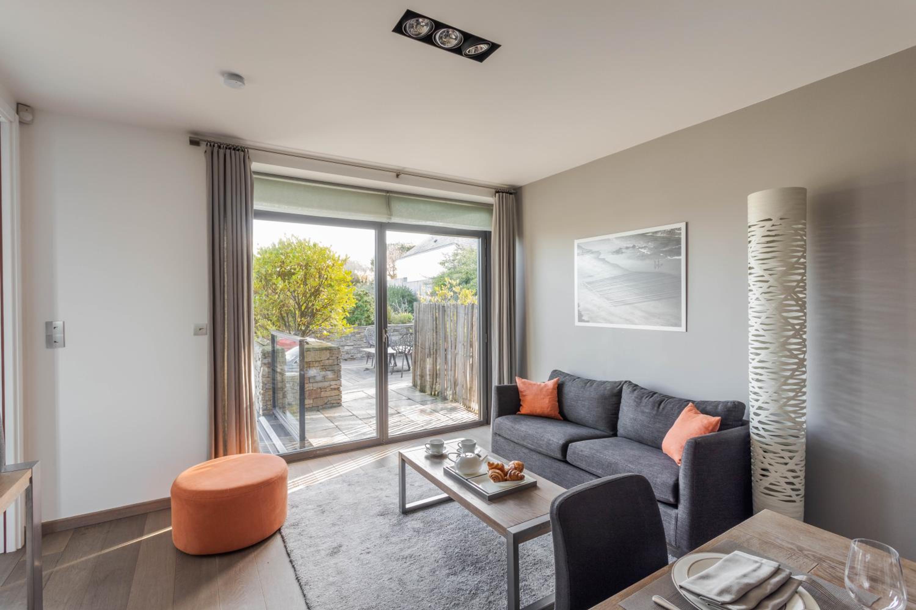 Apartment with Garden View and Partial Sea View photo 3
