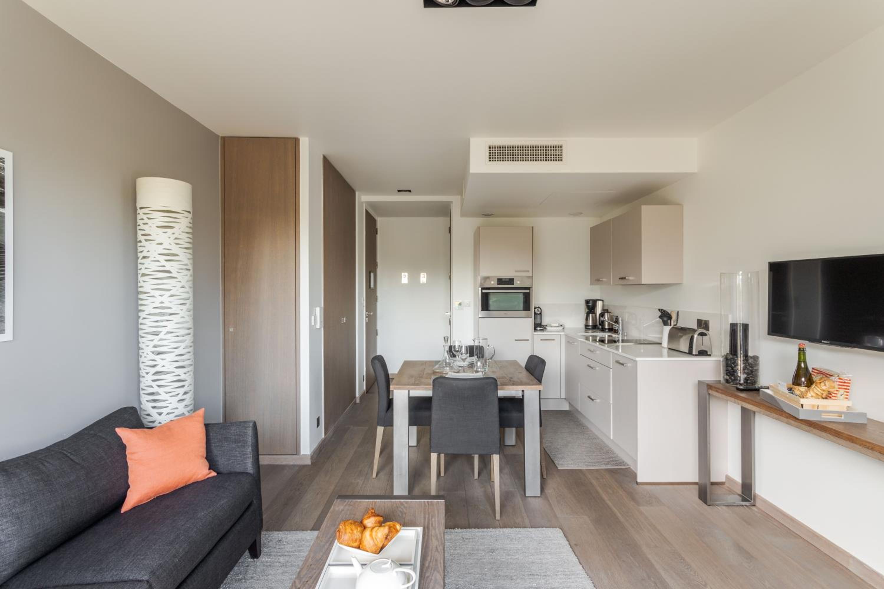 Apartment with Garden View and Partial Sea View photo 1