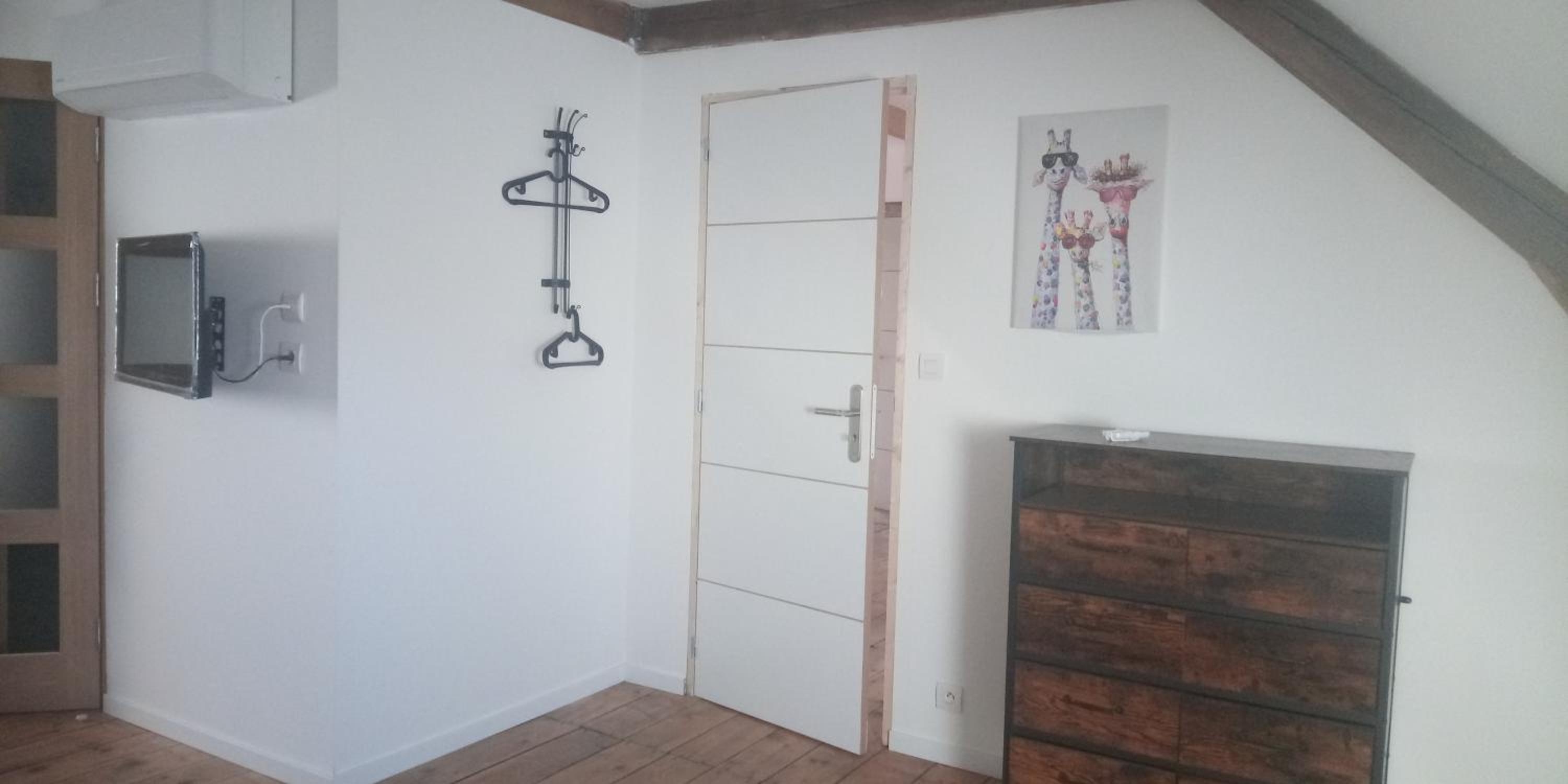 Family Room with Private Bathroom - Photo 6