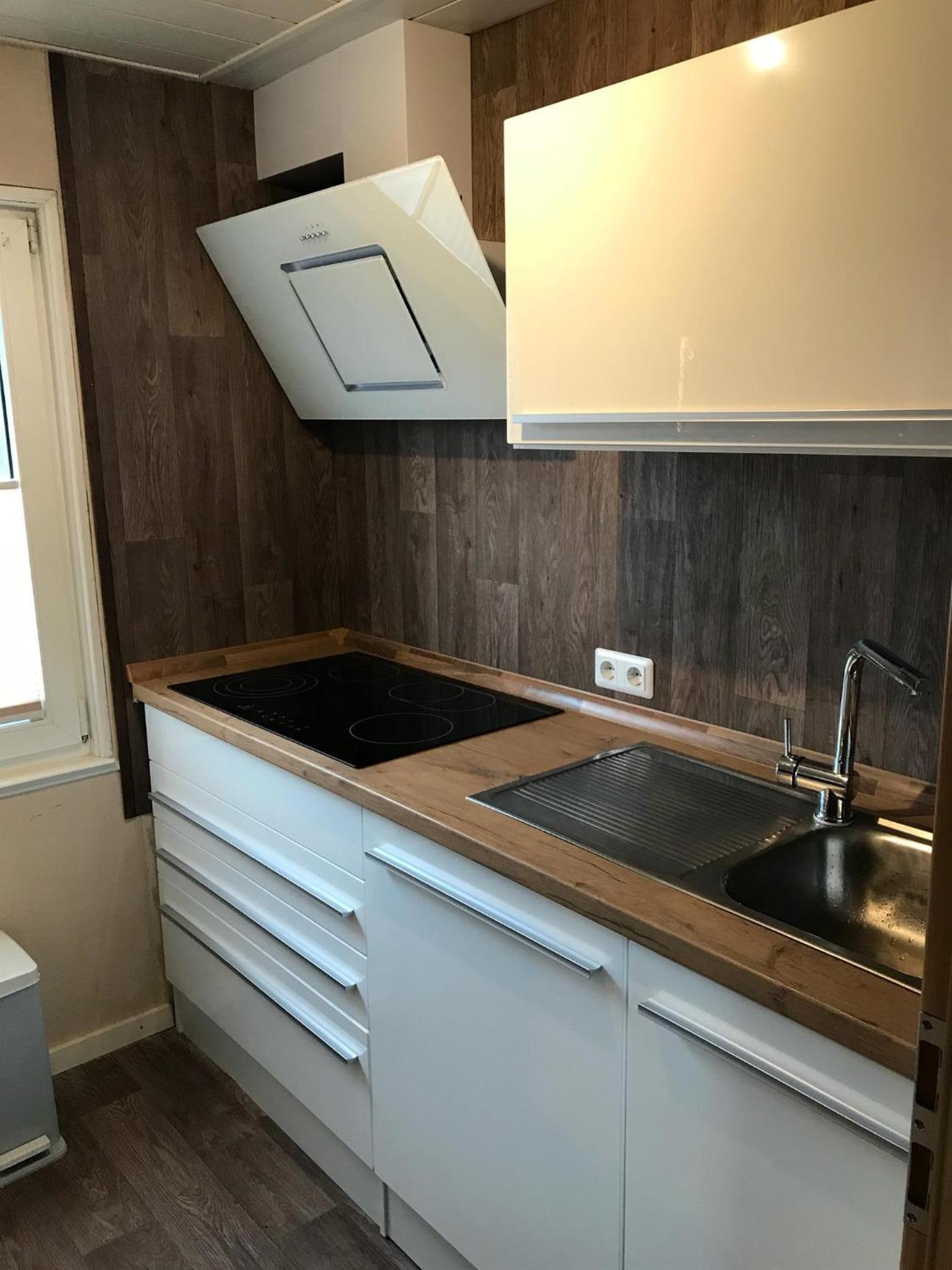 One-Bedroom Apartment with Shower photo 3