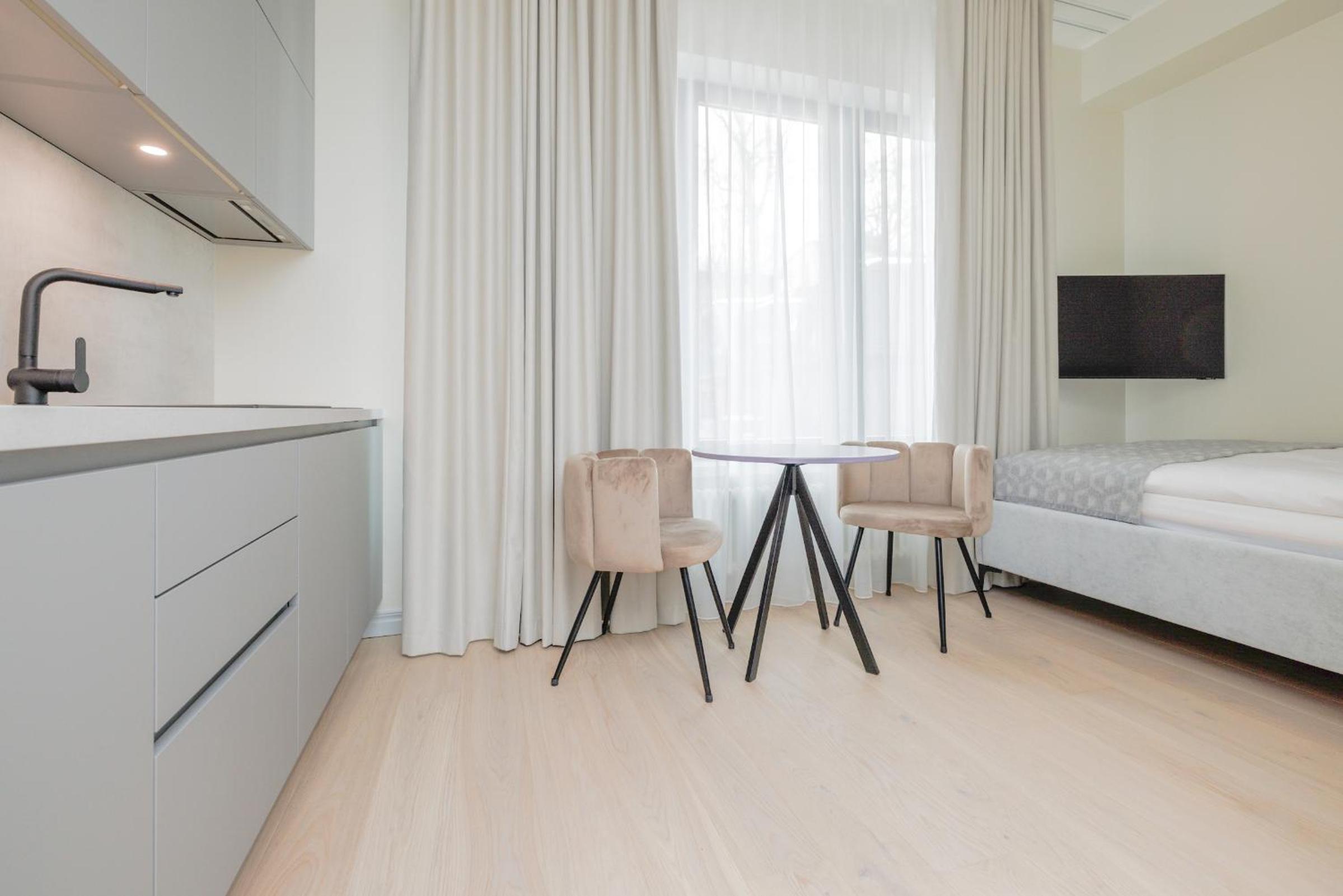 One-Bedroom Apartment - Photo 24