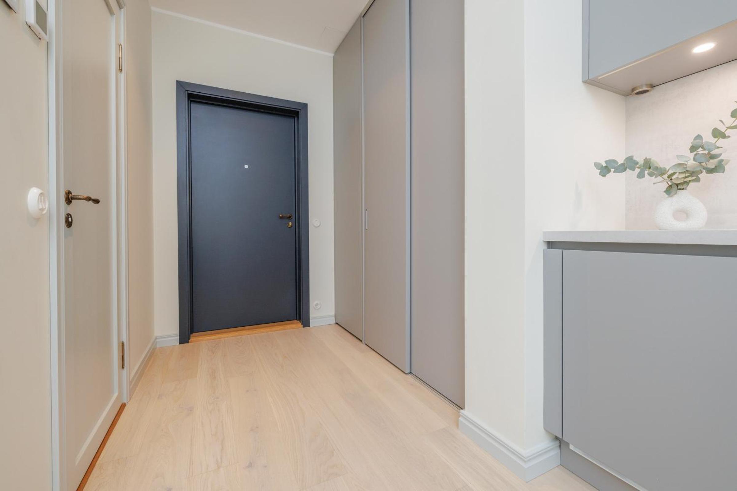 One-Bedroom Apartment - Photo 5