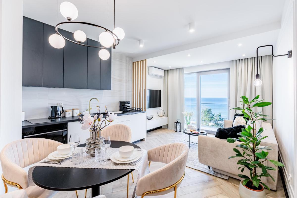 Apartment with Sea View - A77