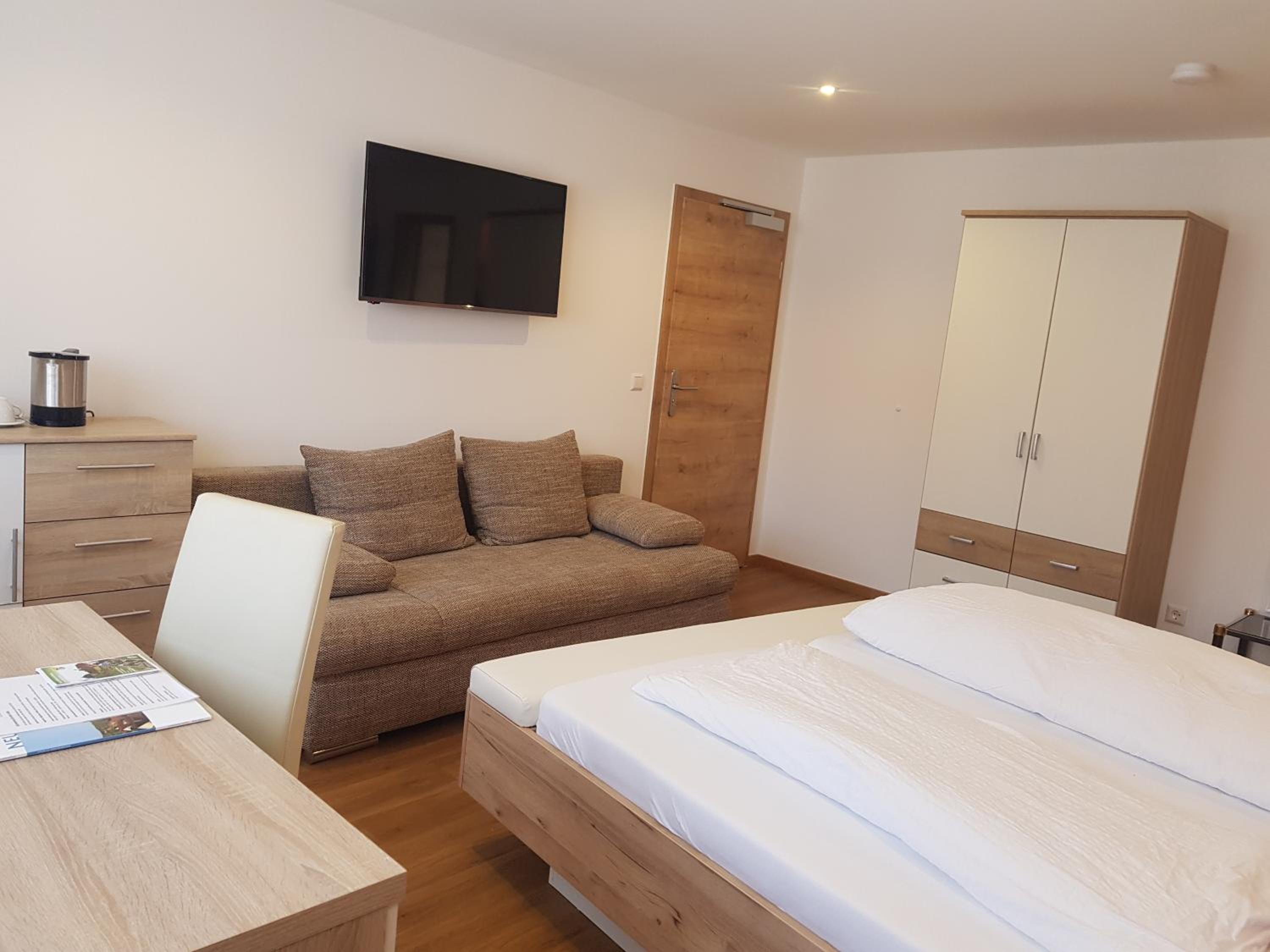 Deluxe Double Room - Photo 1