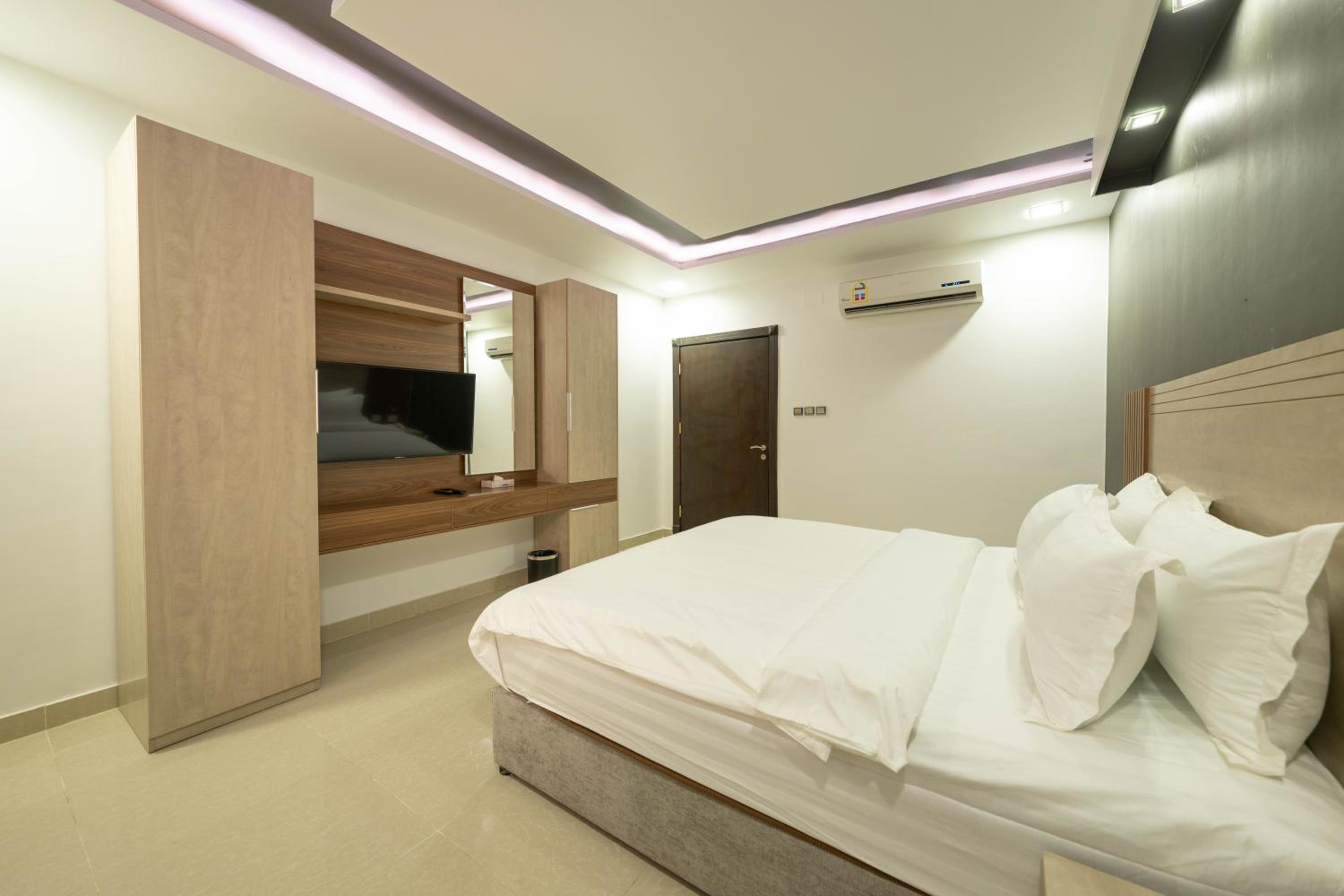 One-Bedroom Villa - Photo 5