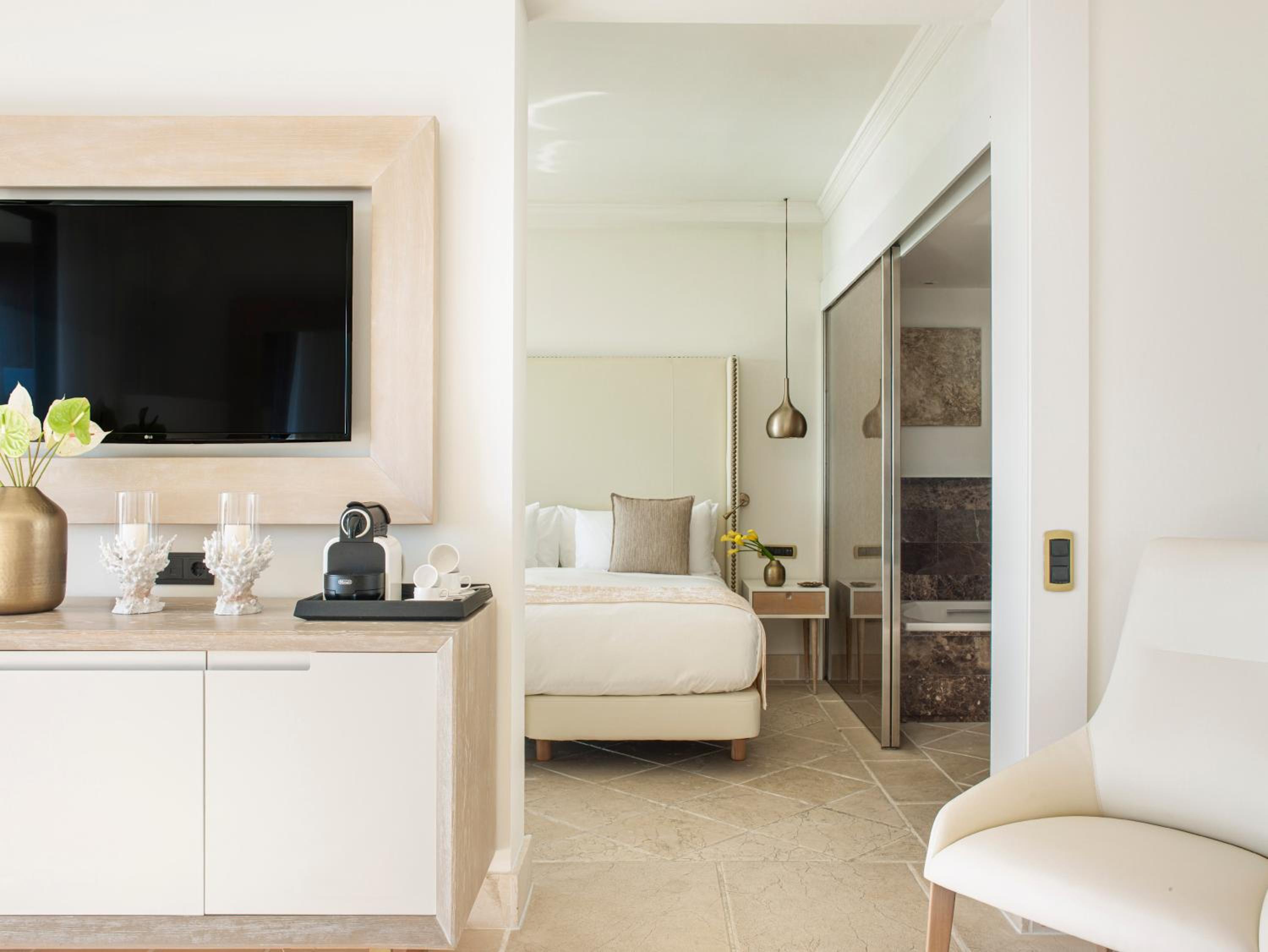 Red Level Grand Suite Ocean View photo 2