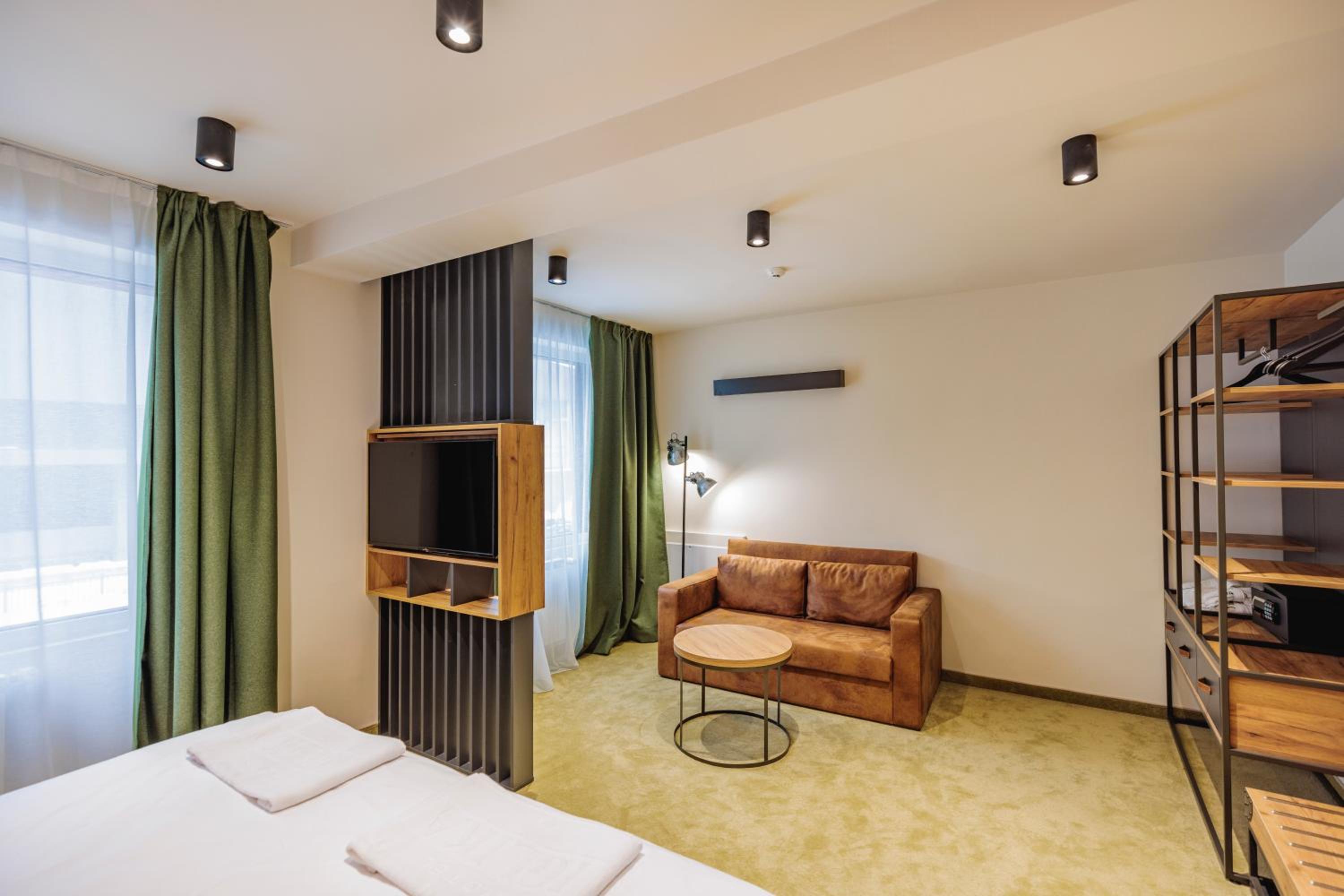 Two-Bedroom Apartment - Photo 3