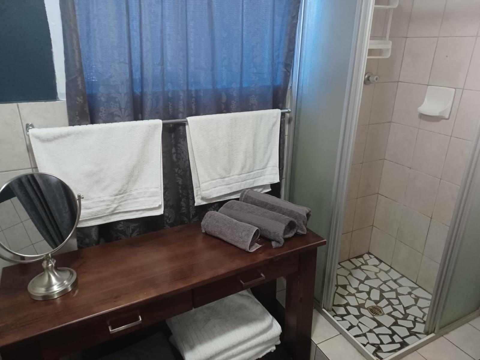 Two-Bedroom Villa - Photo 2