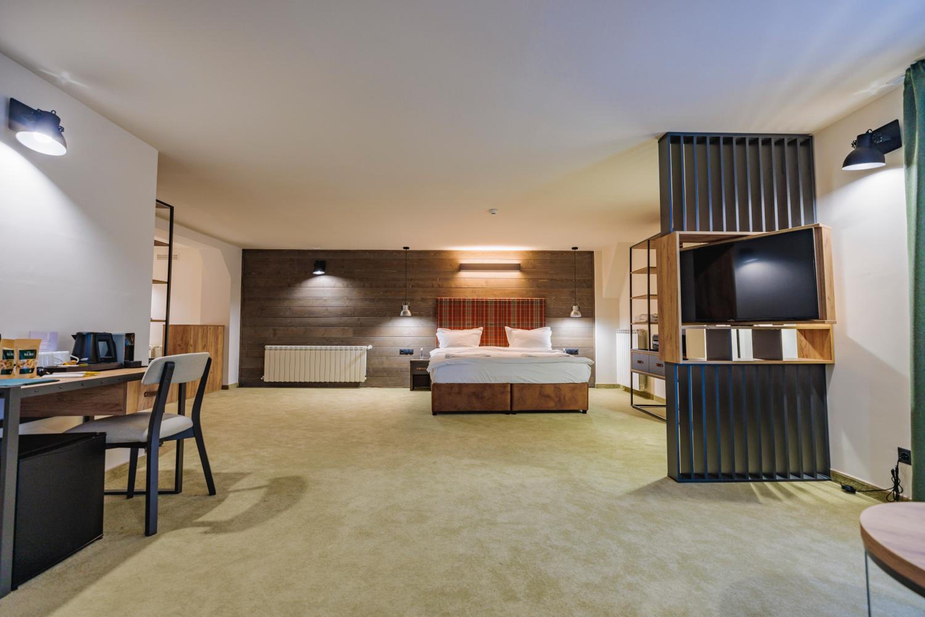 Studio Apartment - Photo 3