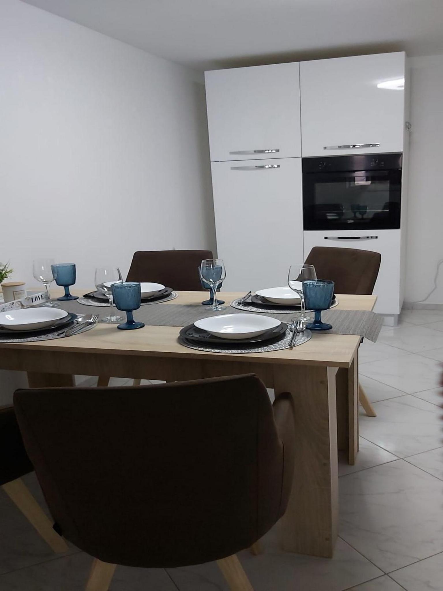 One Bedroom Apartment - Photo 9