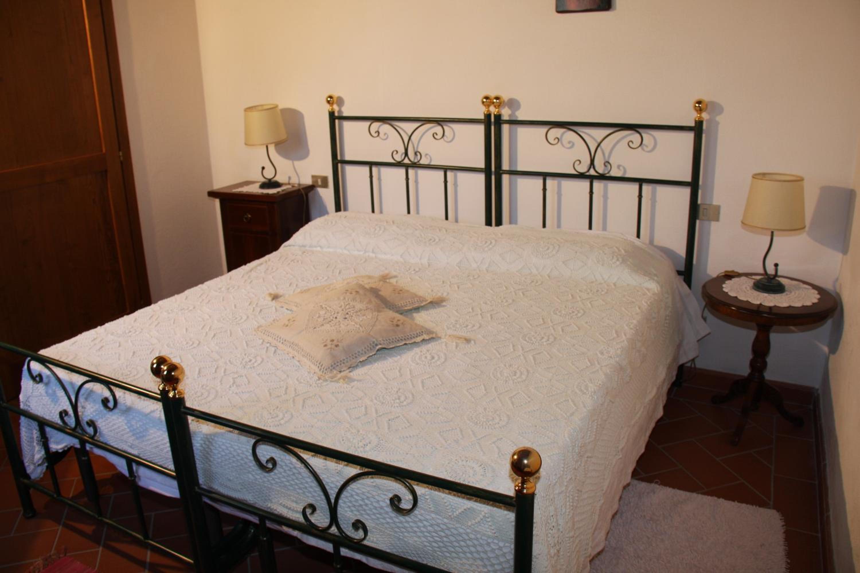 One-Bedroom Apartment with Sofa Bed