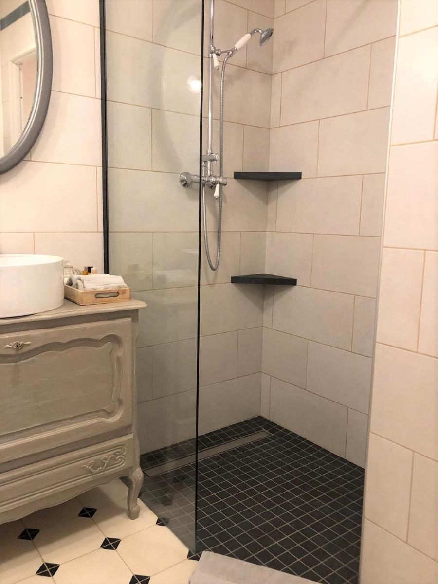 Double Room with Private Bathroom photo 3