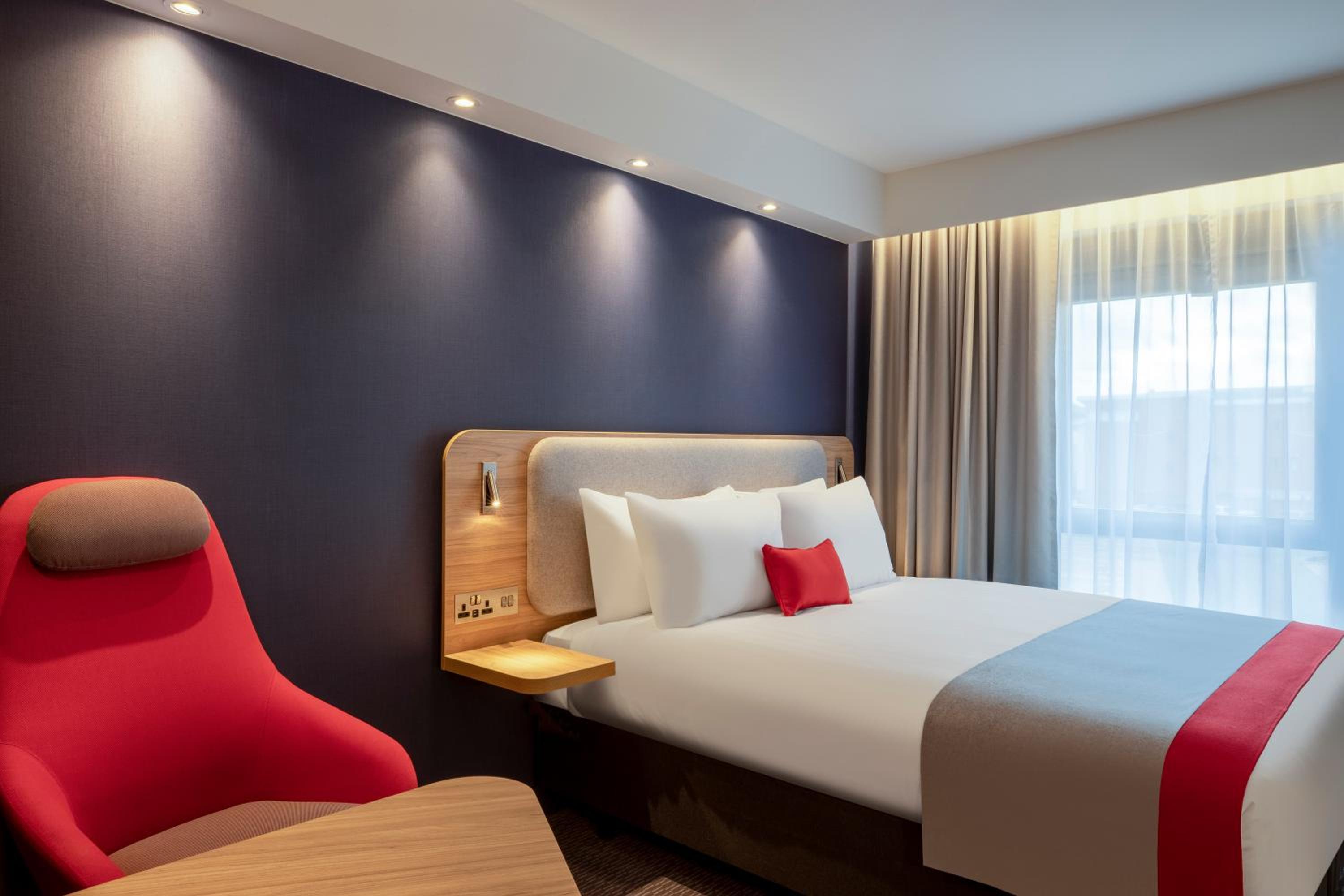Standard Double Room with Free Hot Breakfast - Photo 2
