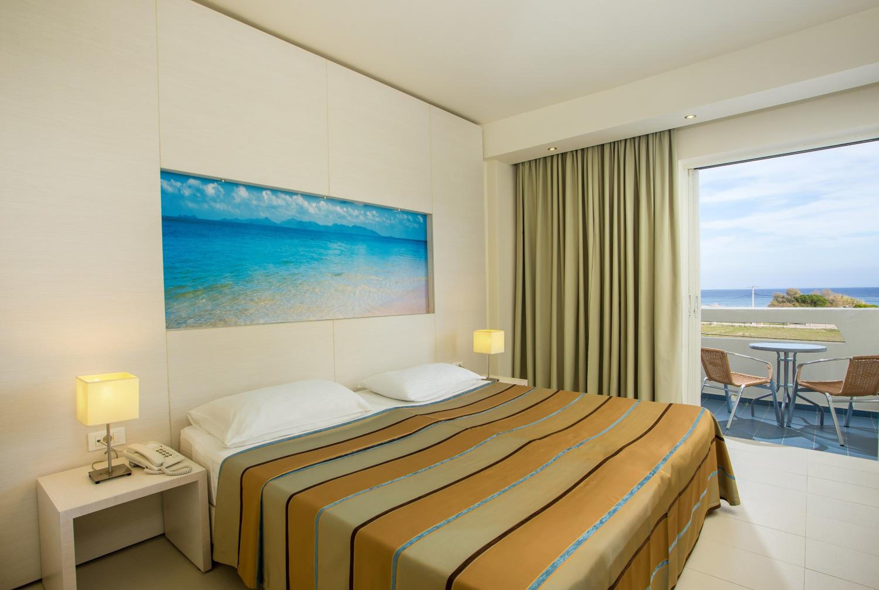 Deluxe Double or Twin Room with Sea View