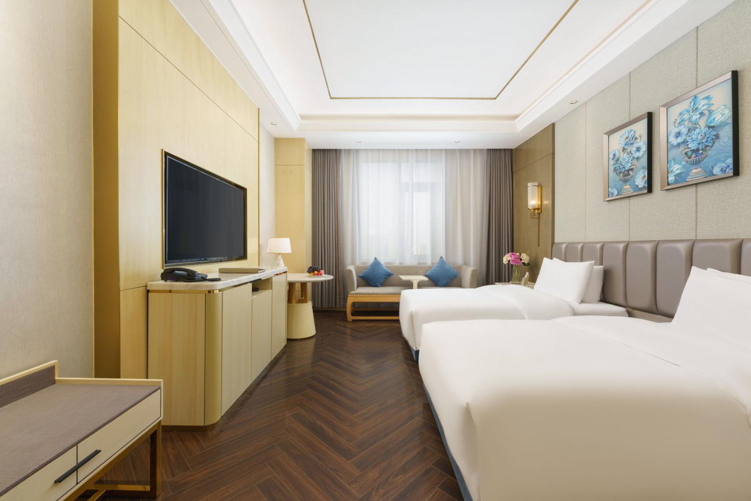 Superior Deluxe Twin Room  photo 1