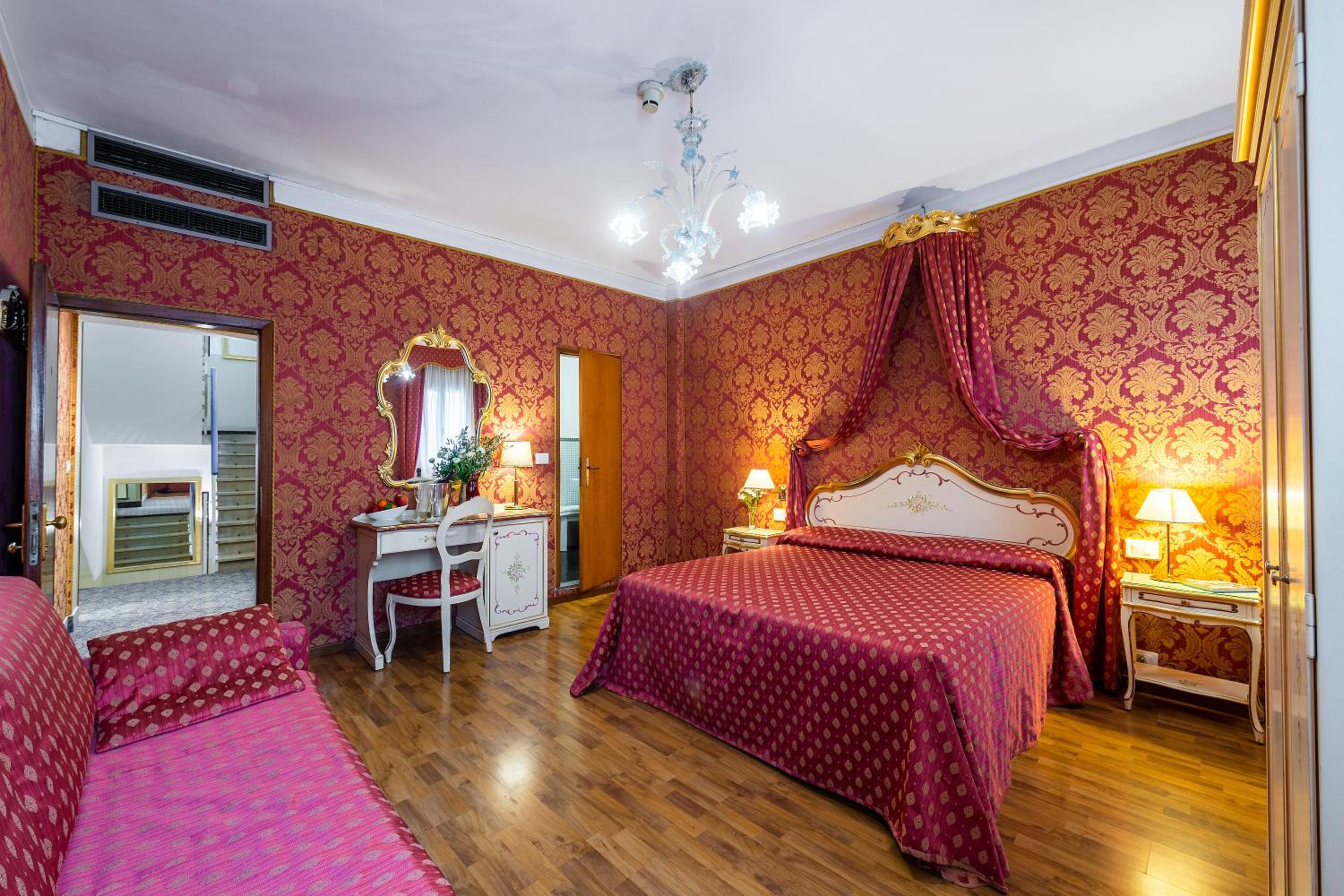 Superior Double Room photo 2