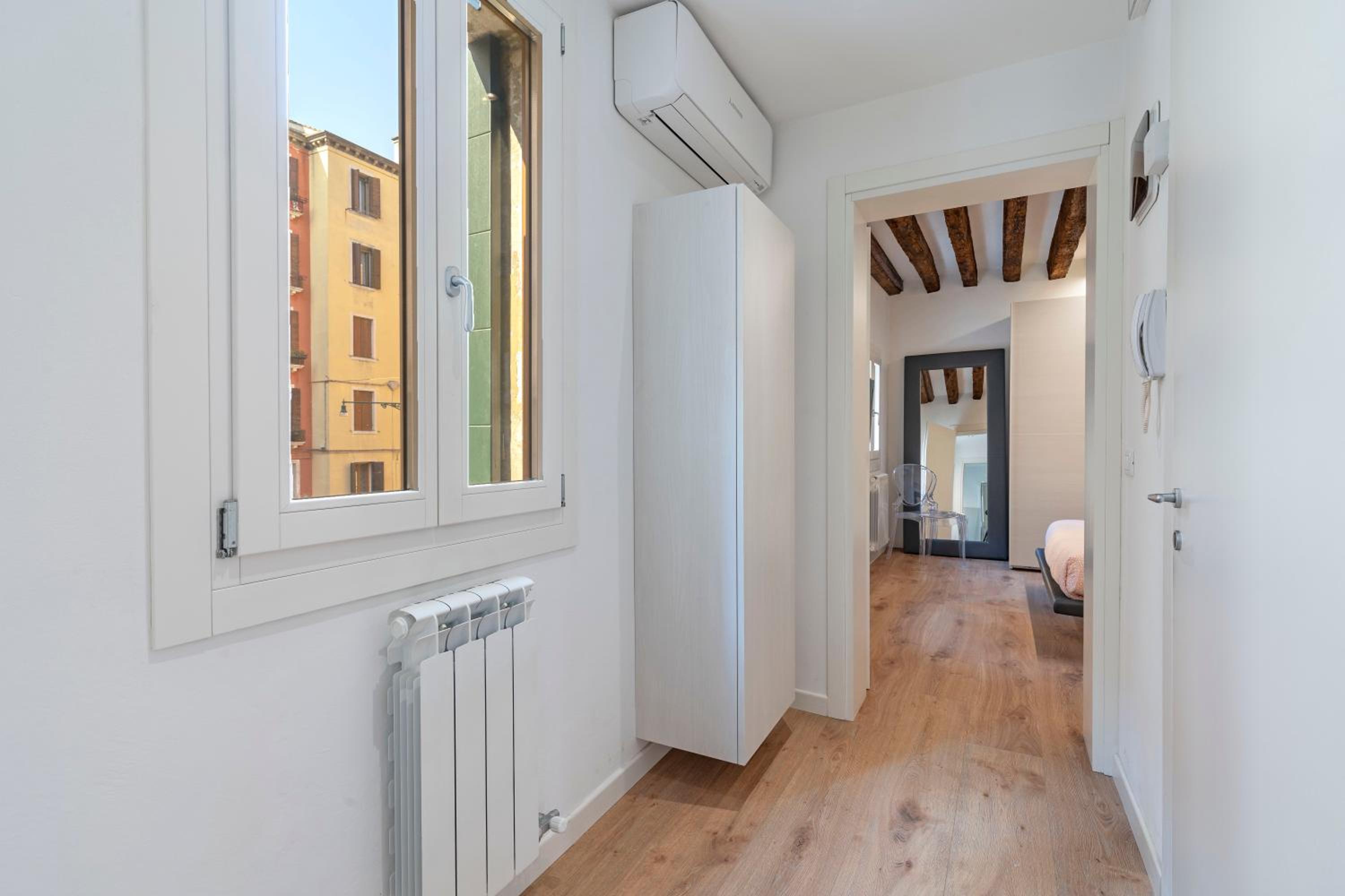 Apartment photo 3