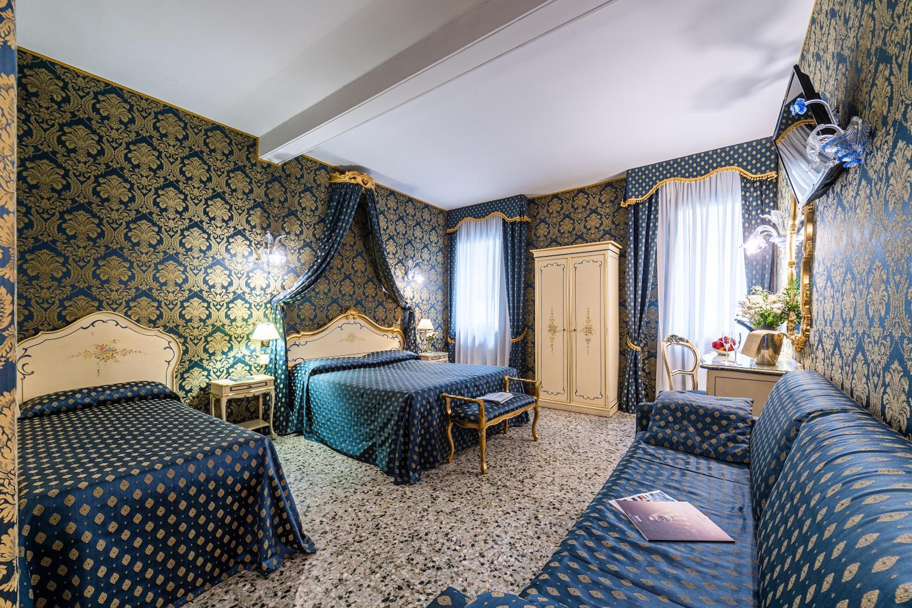 Deluxe Queen Room photo 1