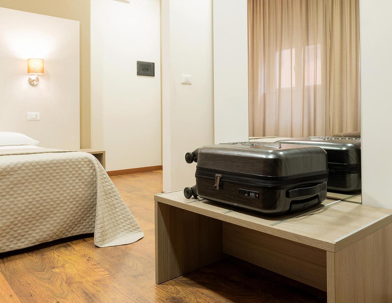 Triple Room - Photo 1