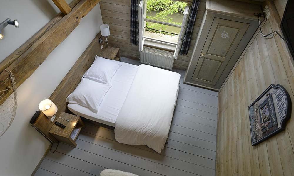 Double or Twin Room - Photo 7