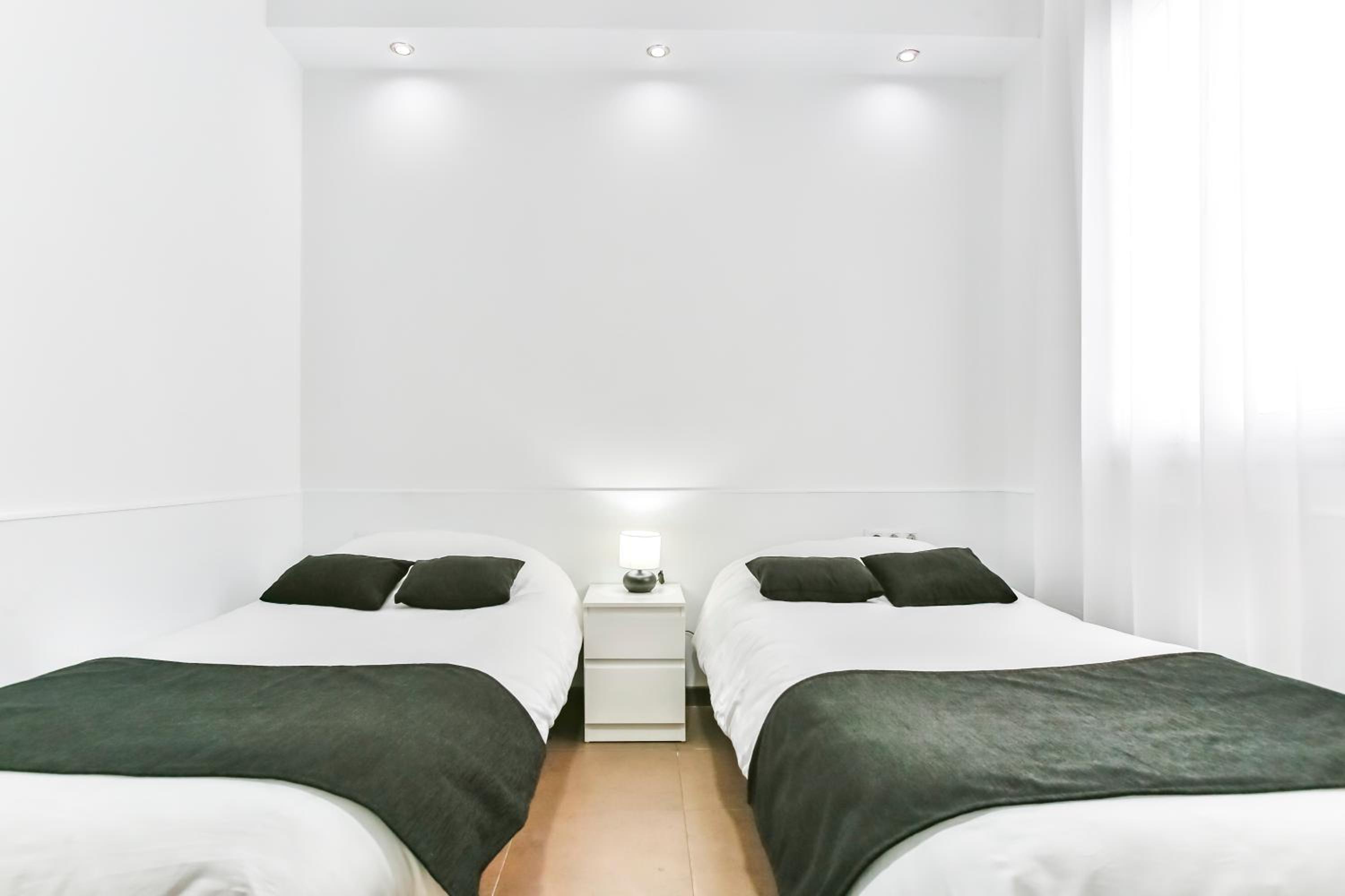 Triple Room with Private Bathroom photo 3