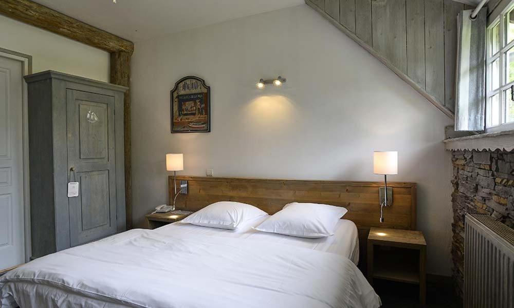Double or Twin Room - Photo 8