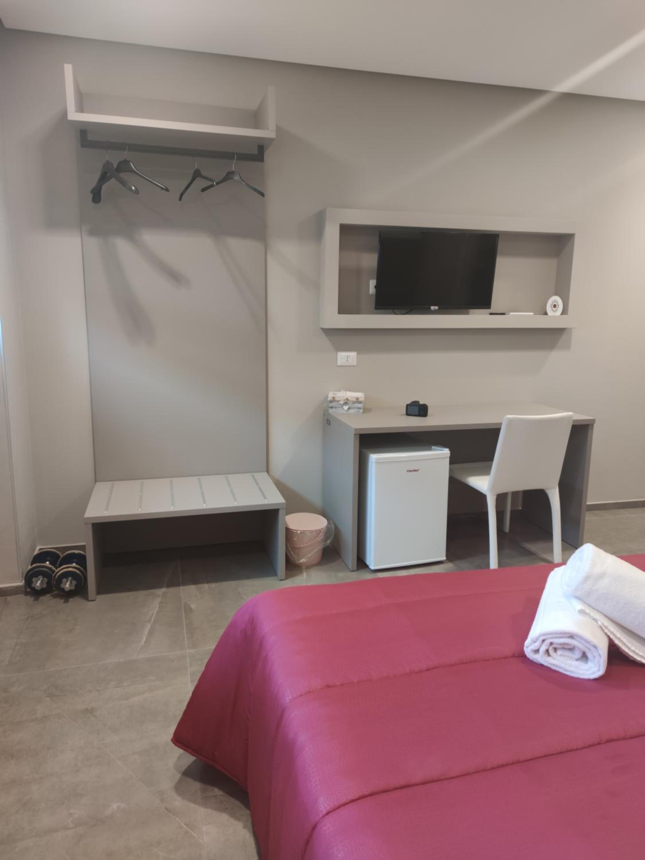 Deluxe Room - Photo 2