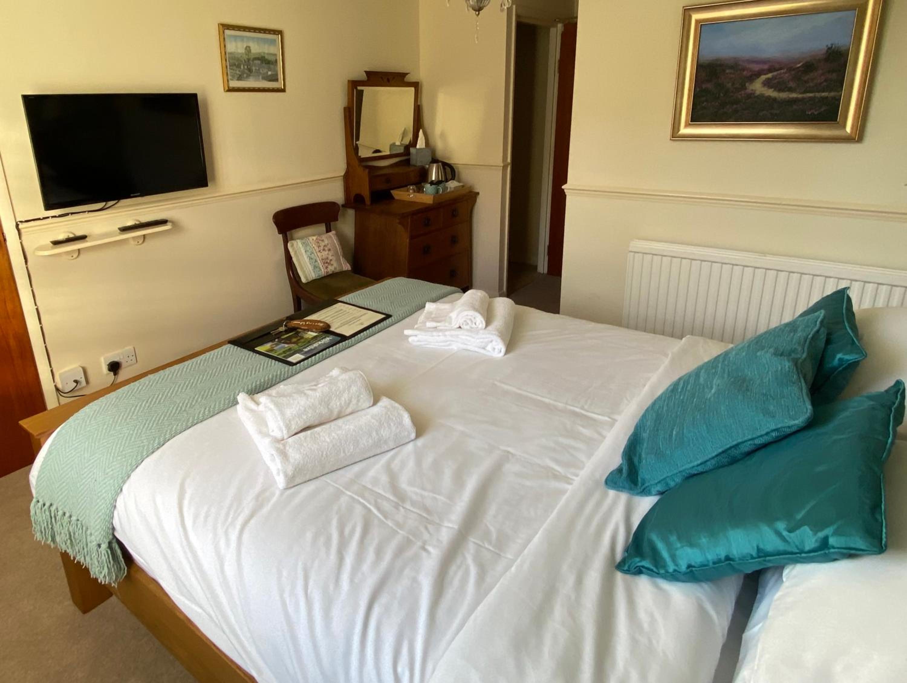 Spring Wood- King Bed En-suite  photo 2