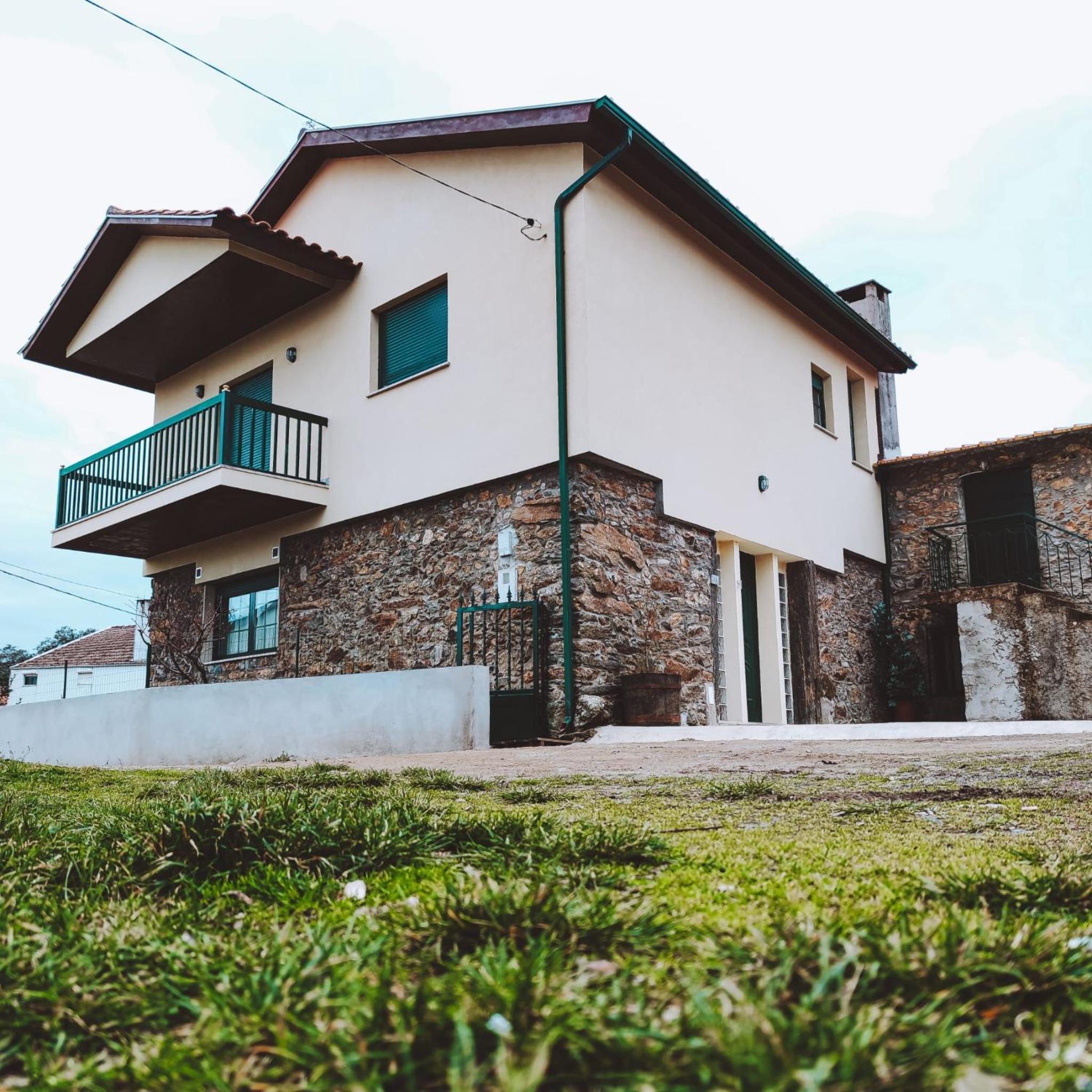 Three-Bedroom House - Photo 12