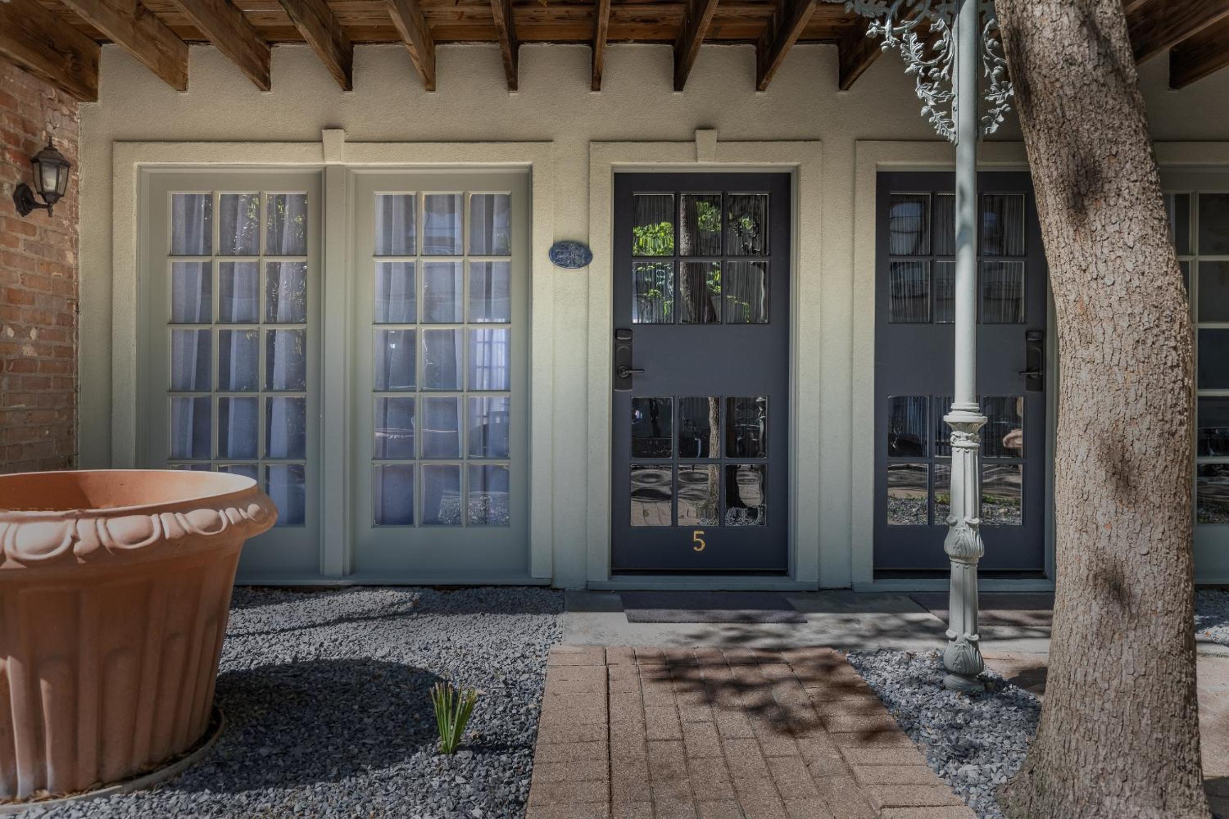Bungalow Suite, Annex Building - Photo 7