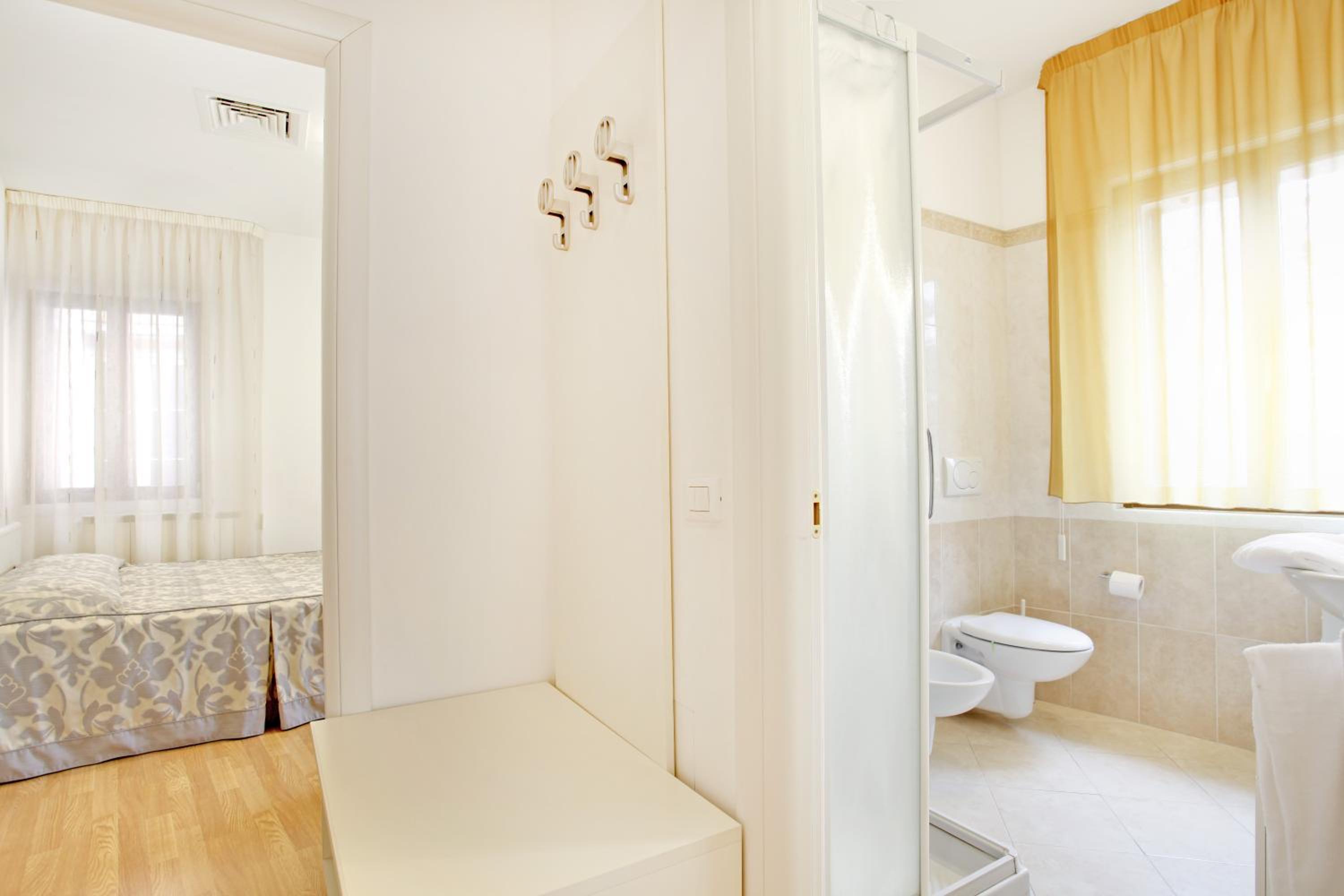 Three-Bedroom Apartment photo 2
