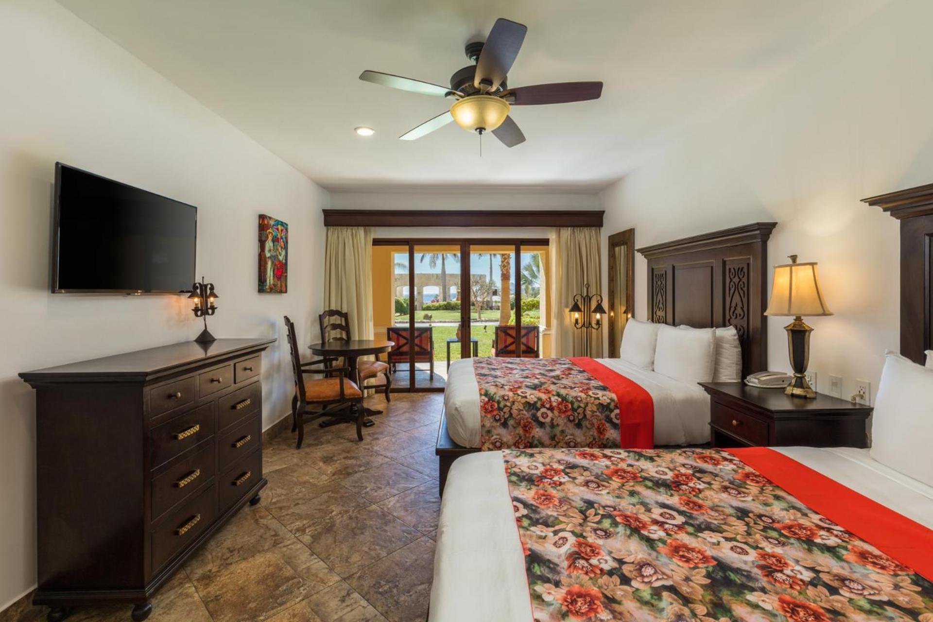 Amazing Deal Room - Photo 2