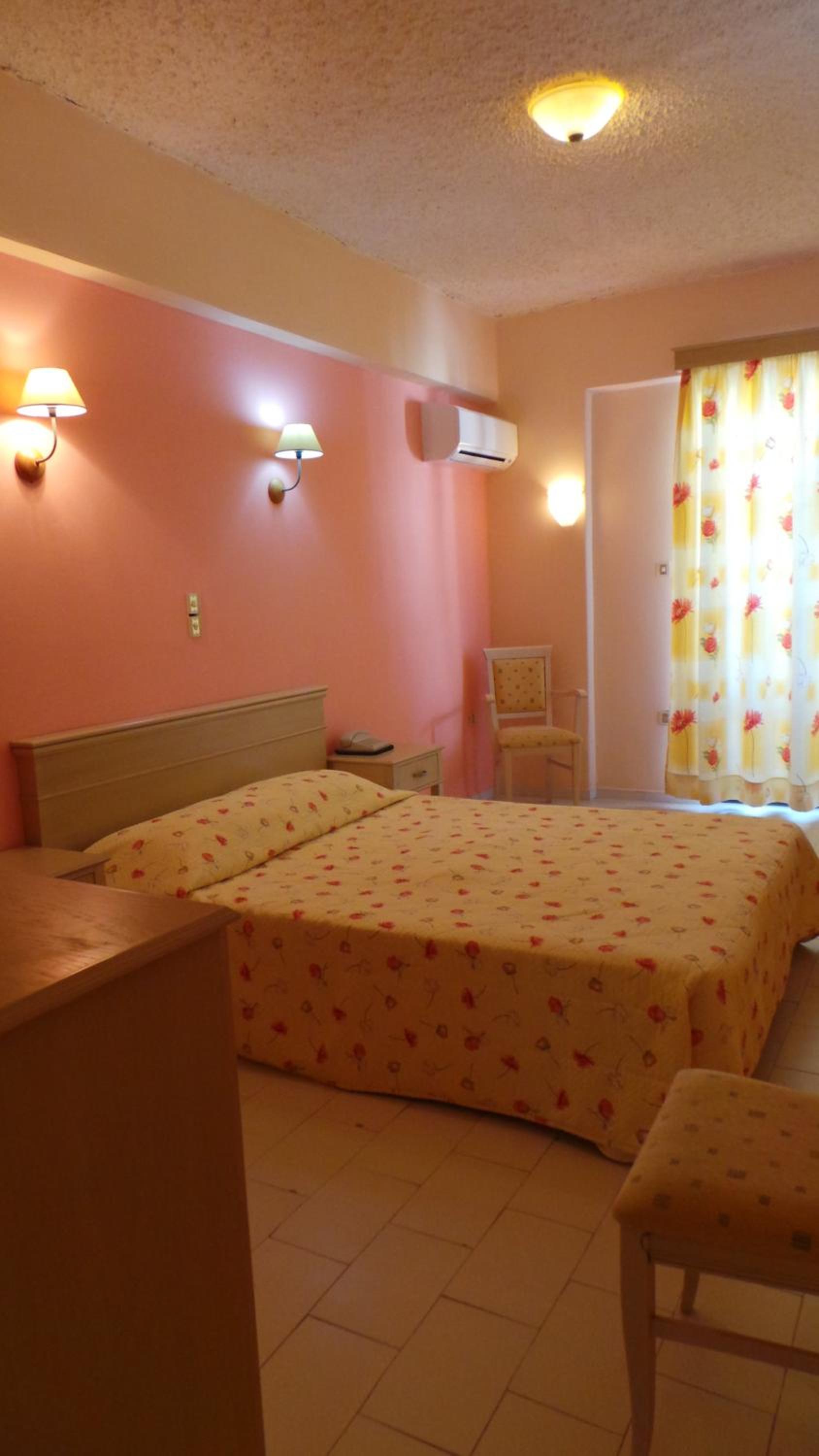 Studio (3 Adults) - Photo 3
