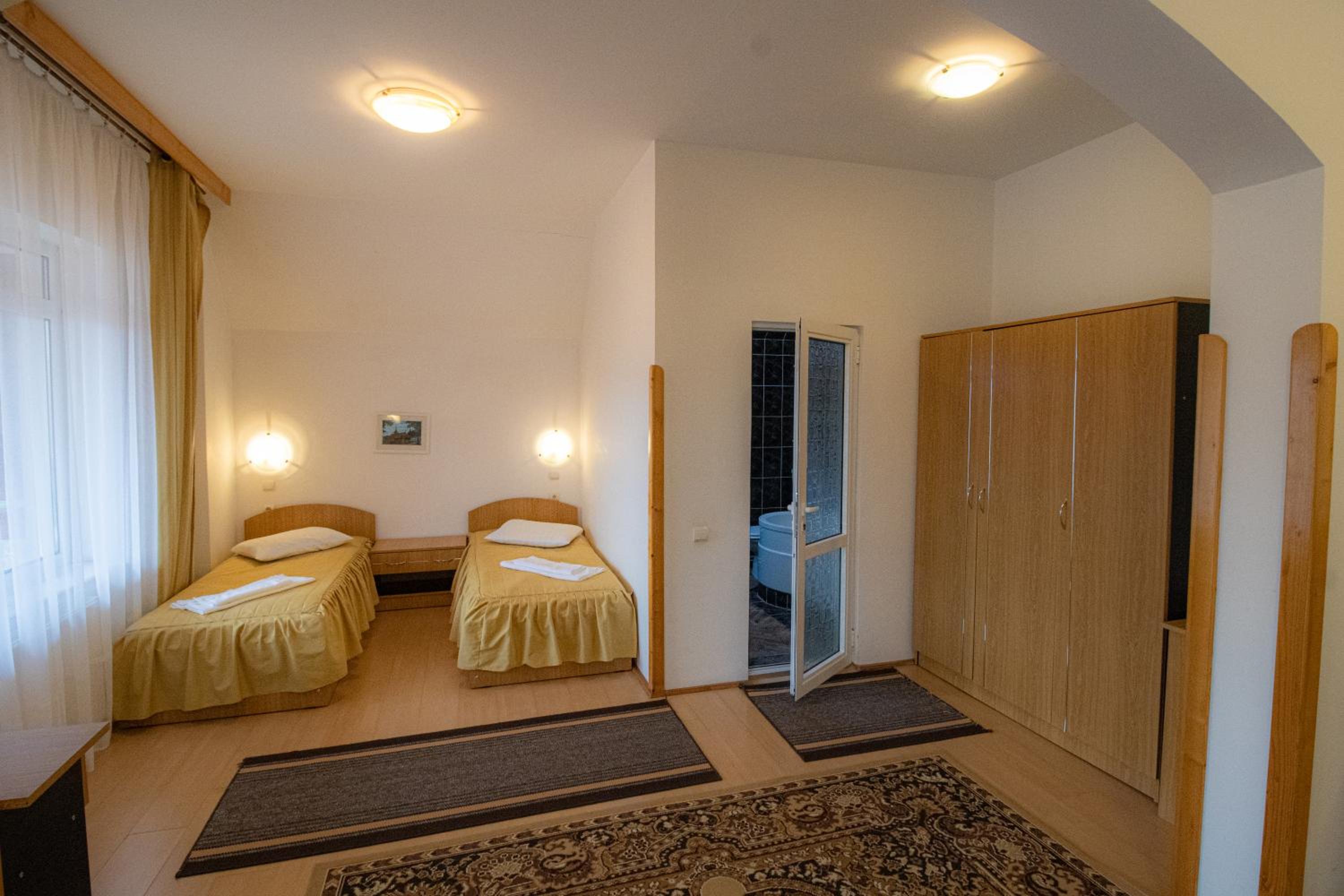 Superior Twin Room - Photo 2