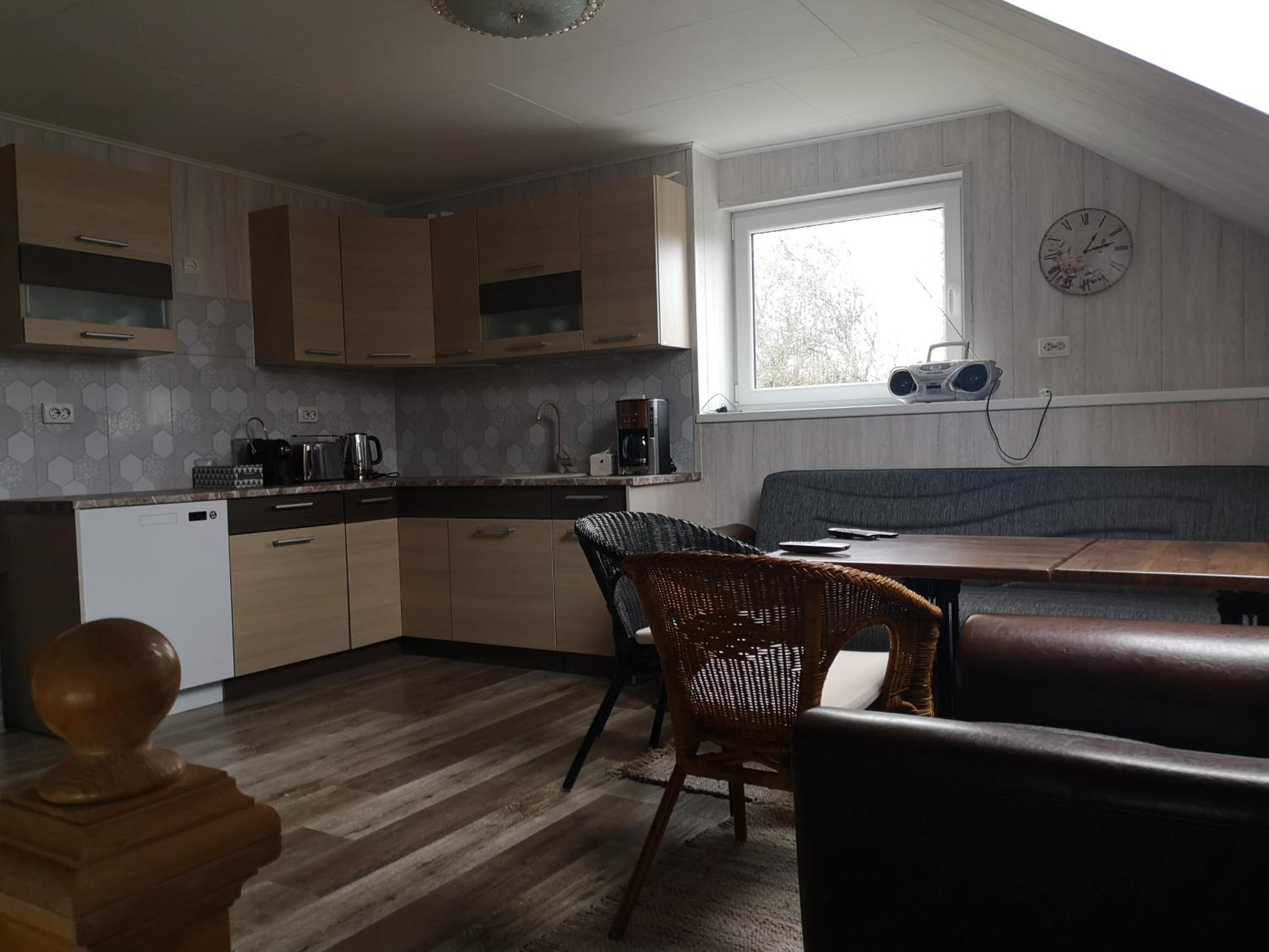 Two-Bedroom House - Photo 7