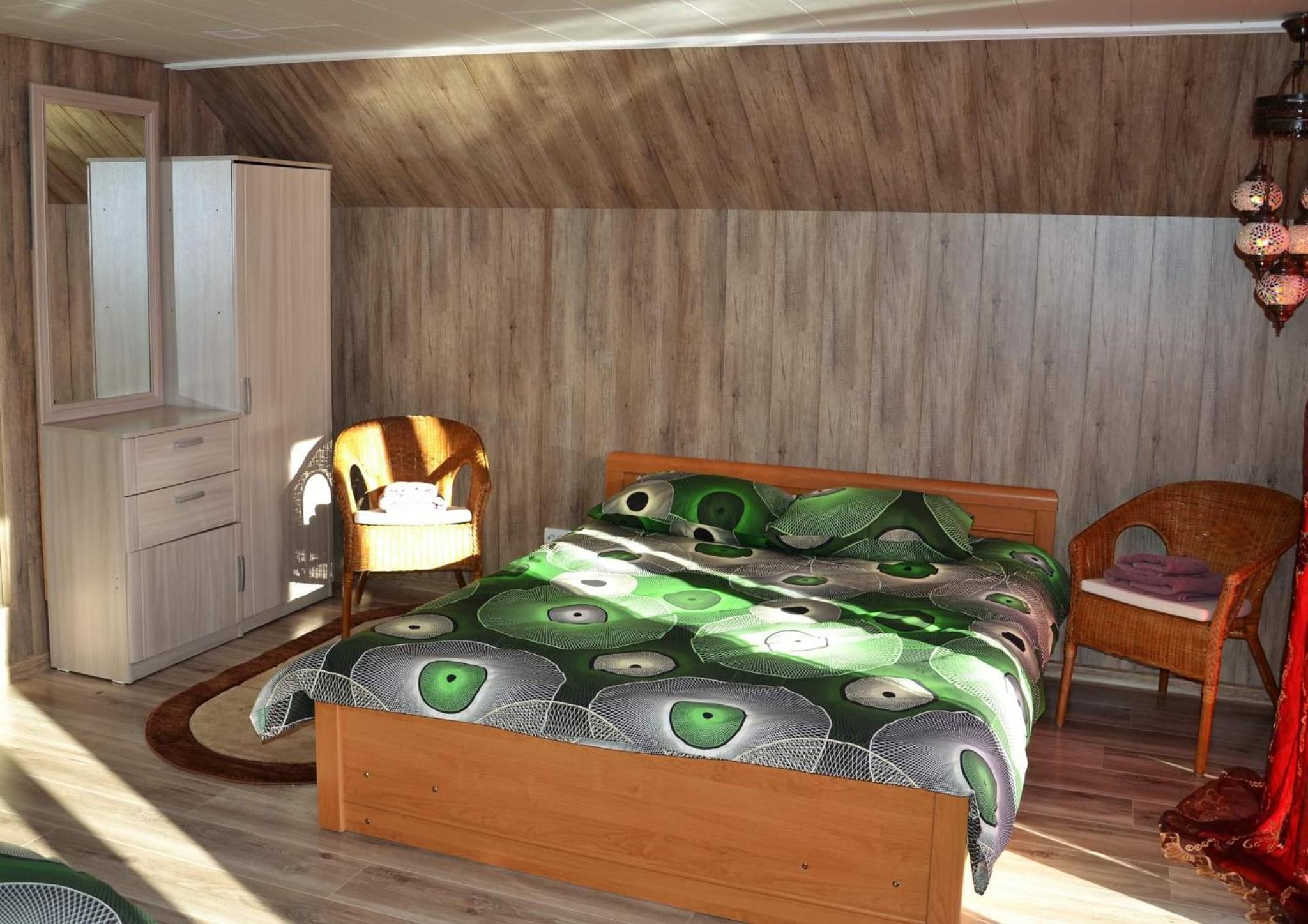 Two-Bedroom House - Photo 11