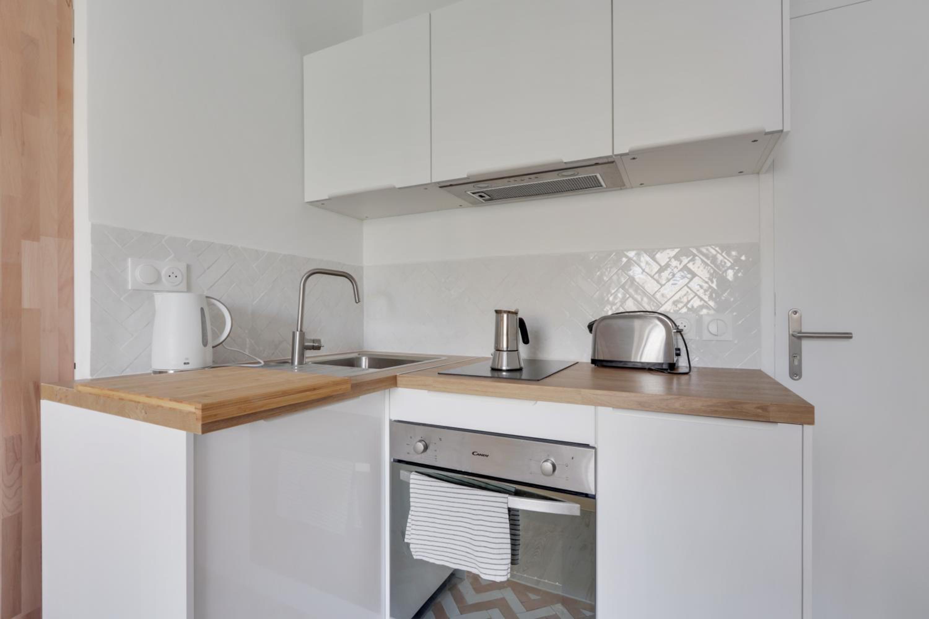 Studio Apartment - Photo 5