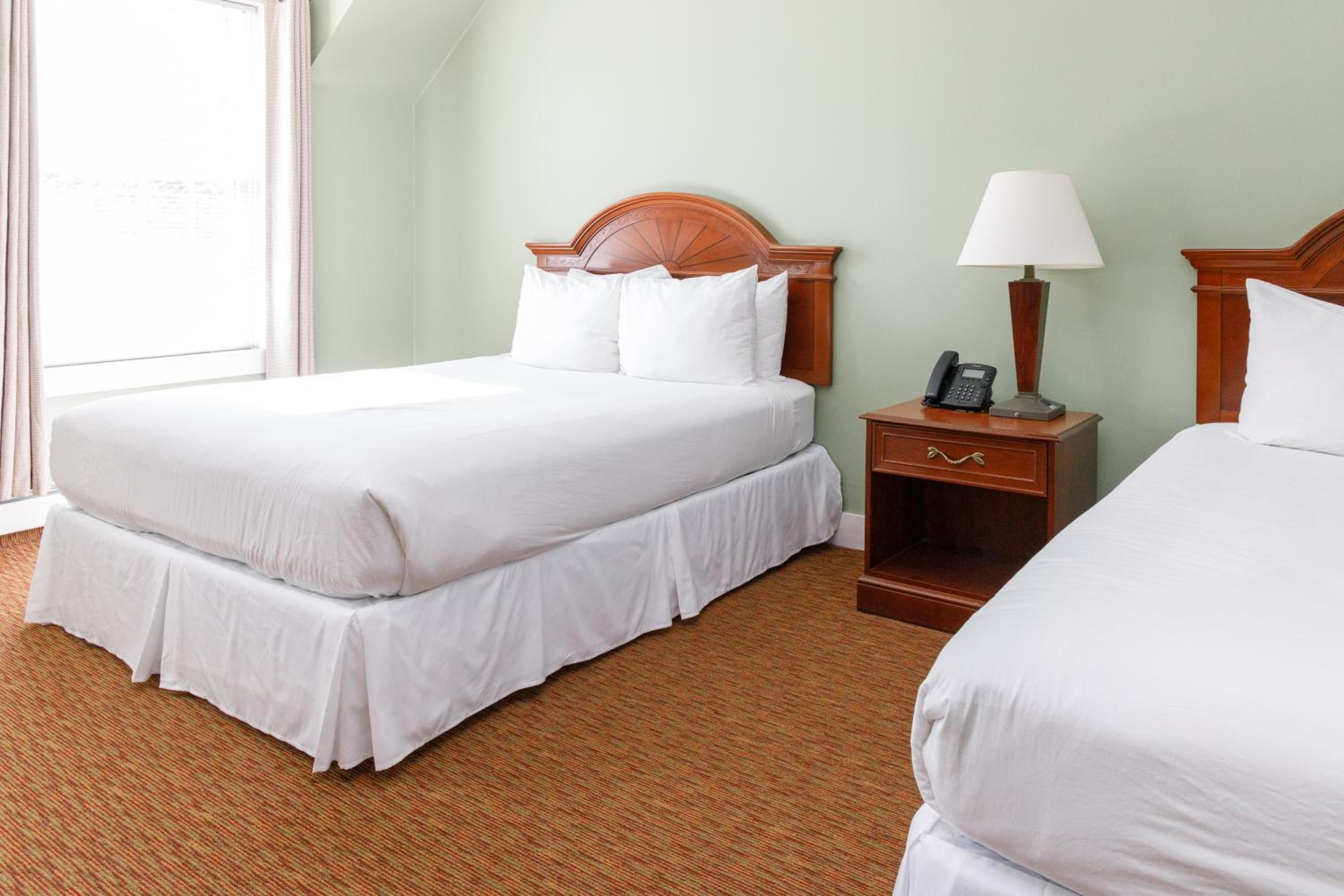 Queen Standard with 2 Queen Beds Compass Rose Building photo 2