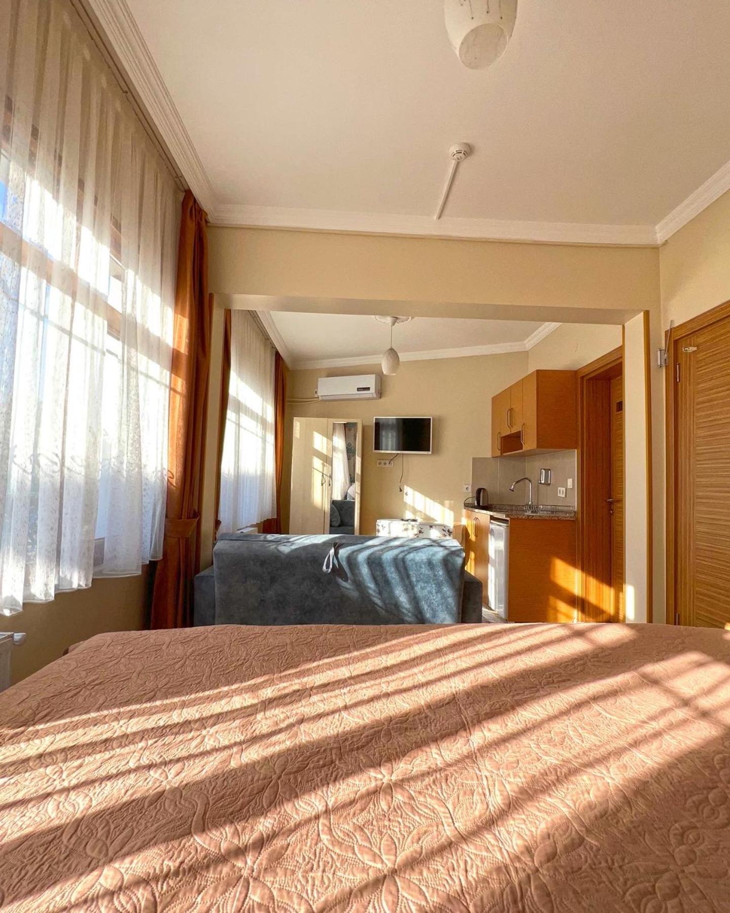 Apartment With Sea View photo 2