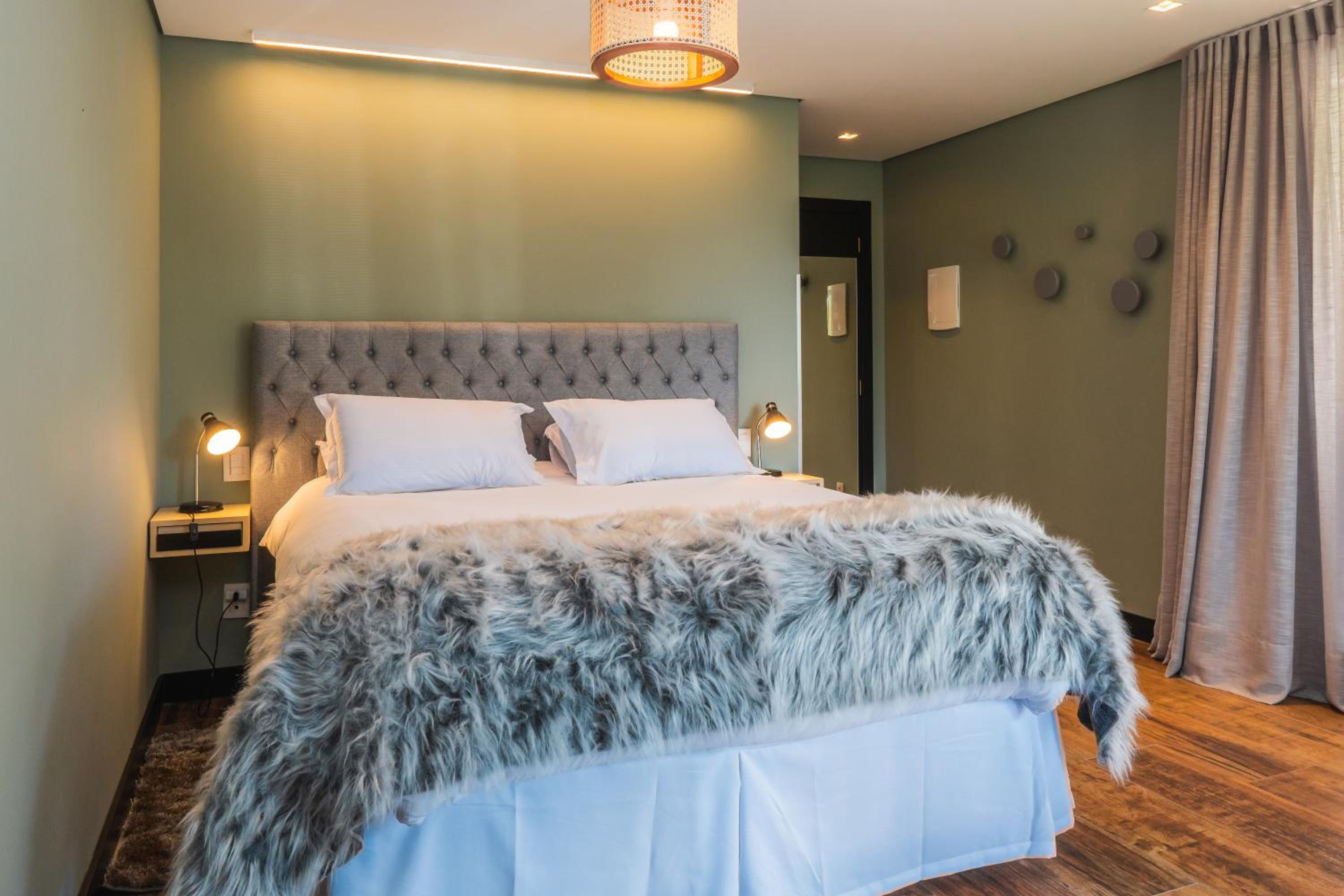 Queen Suite