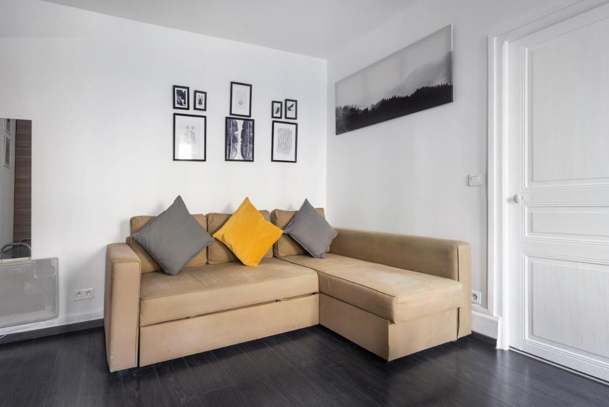 One-Bedroom Apartment photo 1