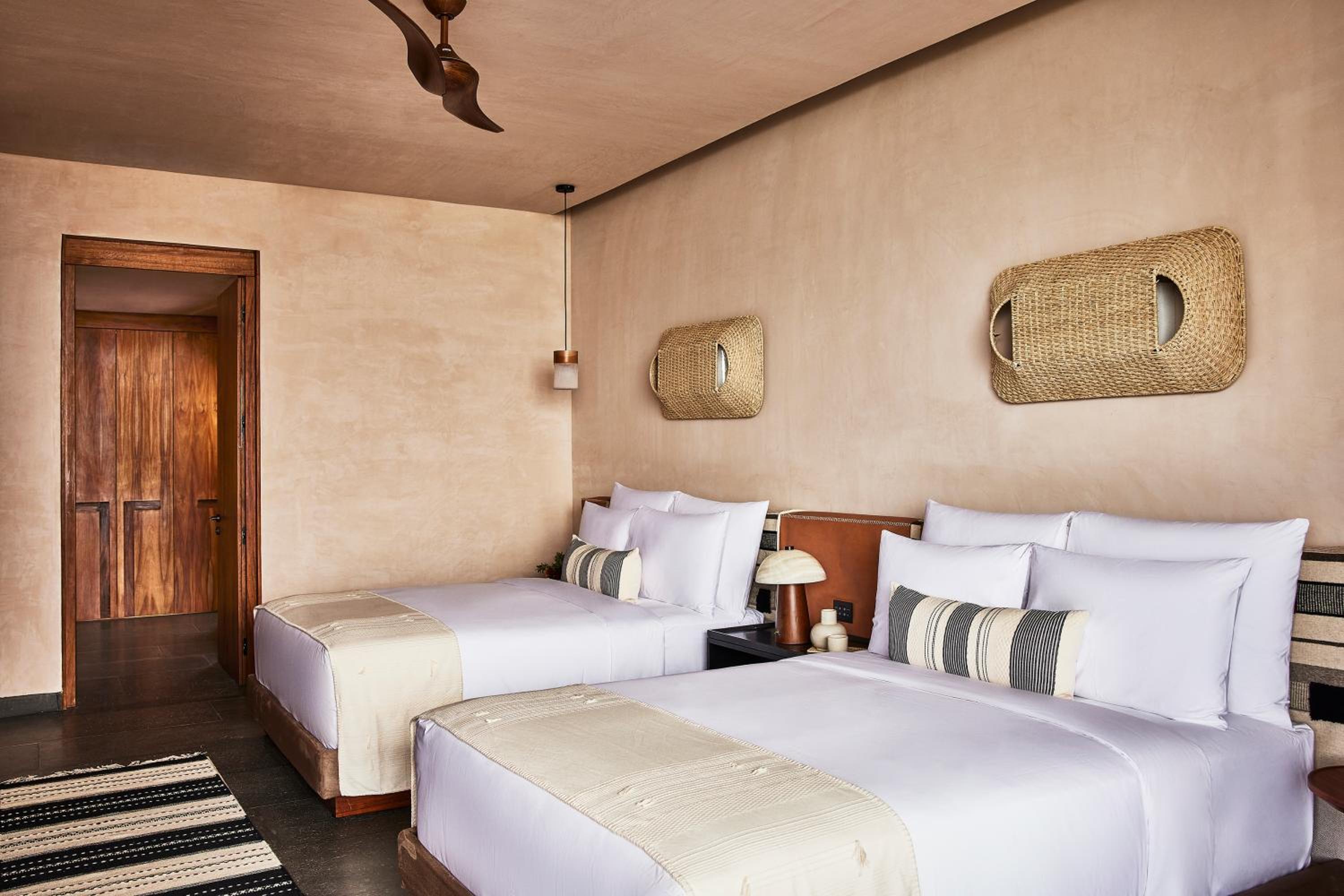 Queen Room with Garden View - Photo 1