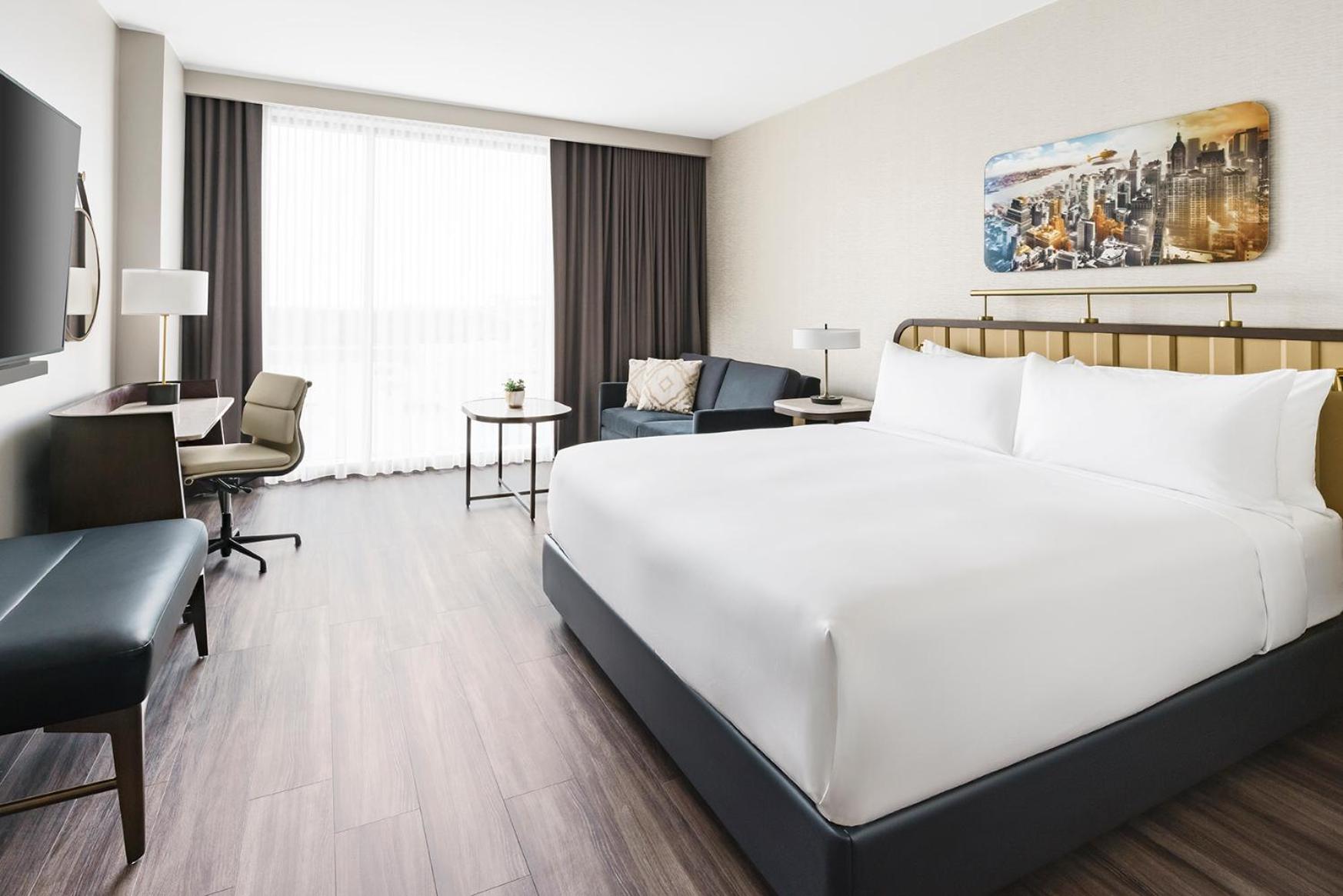 King Room with City View - Photo 1