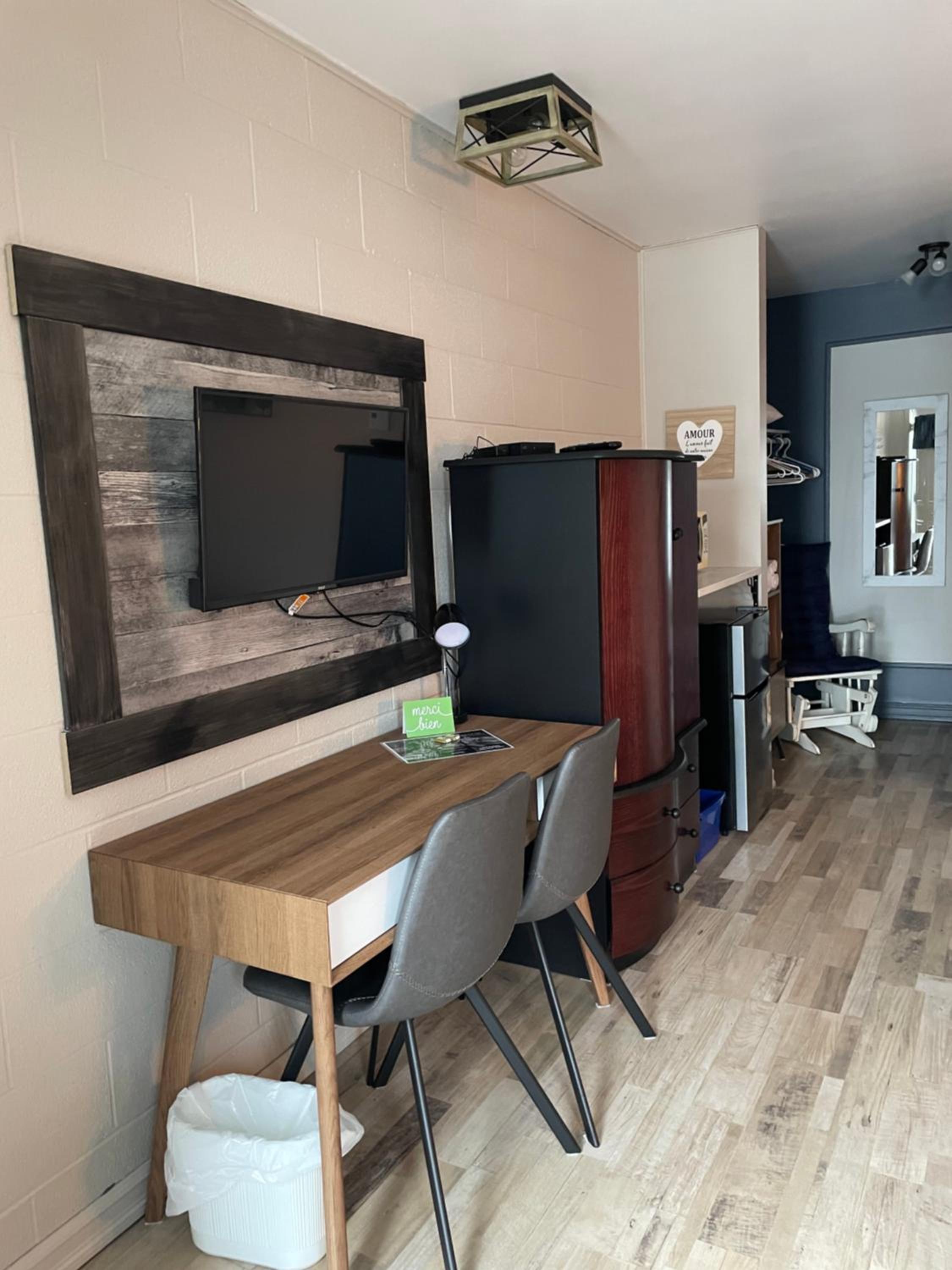Double Room with Private External Bathroom photo 1